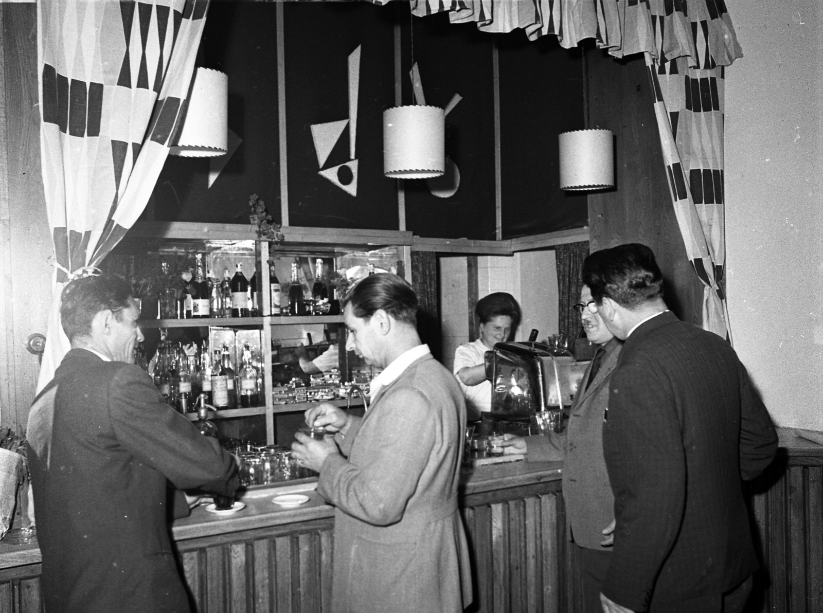 Hungary, Budapest VI., Eötvös utca 7., a Pest megyei Rendőr Főkapitányság klubja., 1966, Magyar Rendőr, Budapest, Fortepan #65362
