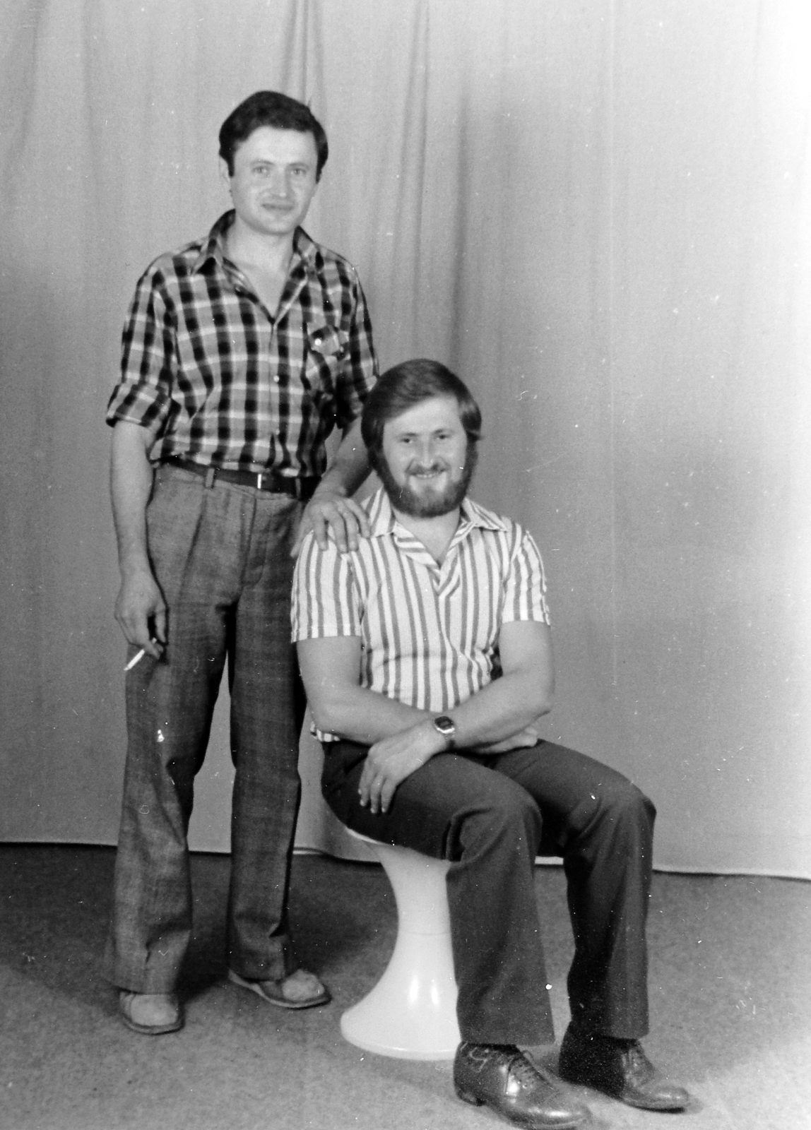 1982, Fortepan, smoking, men, wrist watch, double portrait, Best of, Fortepan #6557