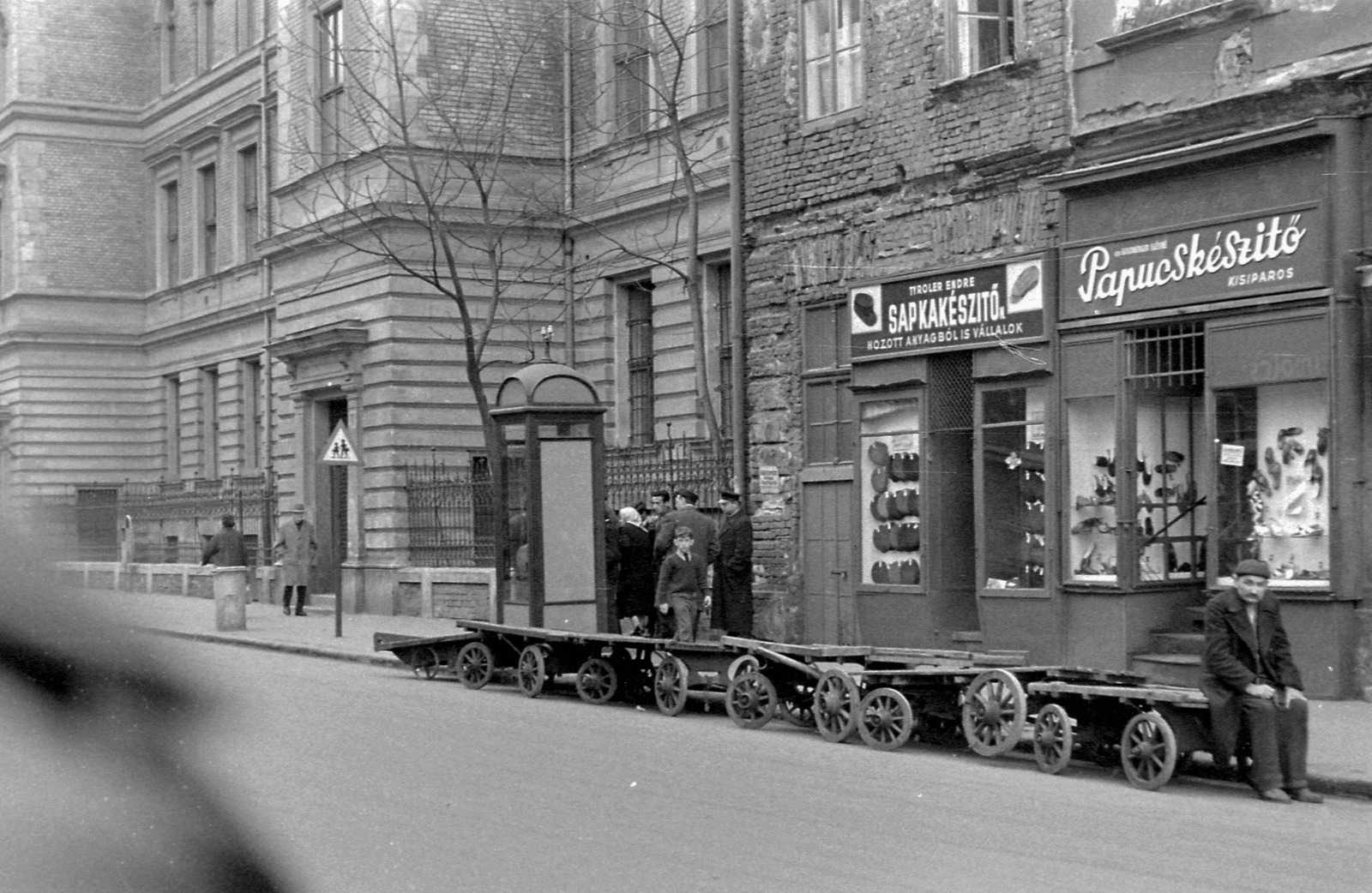 Hungary, Budapest VII., Murányi utca 10. Frankel Leó Szakközép- és Szakmunkás iskola (előtte MÜM 13. sz. szakmunkástanuló intézet)., 1968, Magyar Rendőr, Budapest, Fortepan #65643
