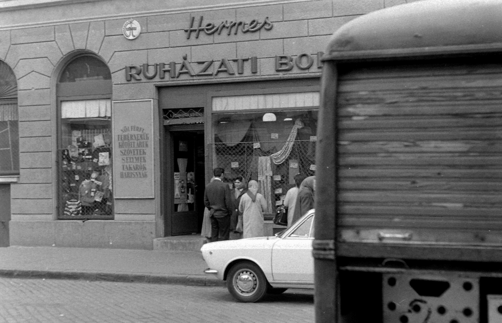 Hungary, Budapest VII., Garay tér 9-10., 1968, Magyar Rendőr, Budapest, Fortepan #65645