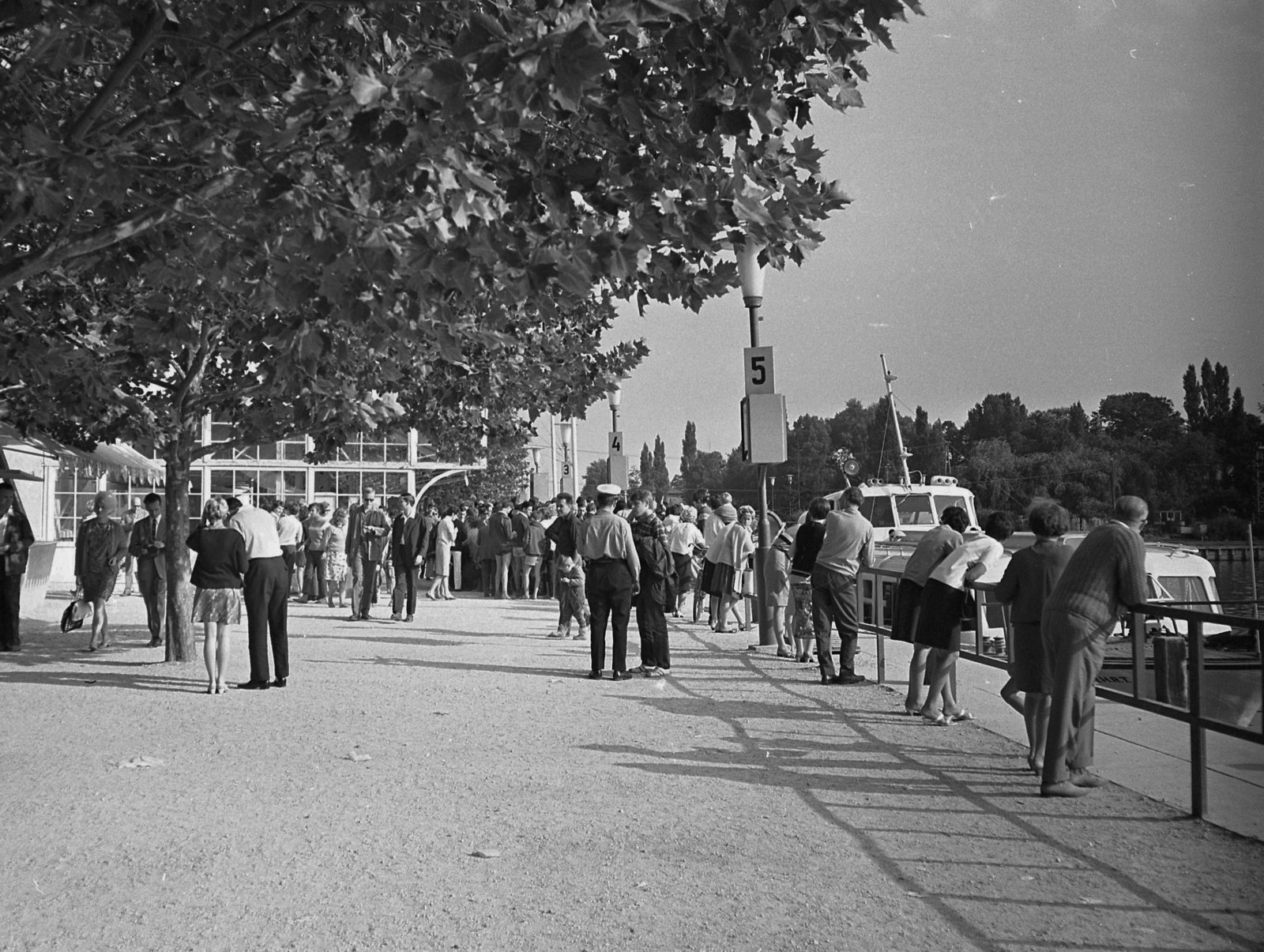 Hungary,Lake Balaton, Siófok, hajóállomás., 1968, Magyar Rendőr, port, water bus, Fortepan #65723