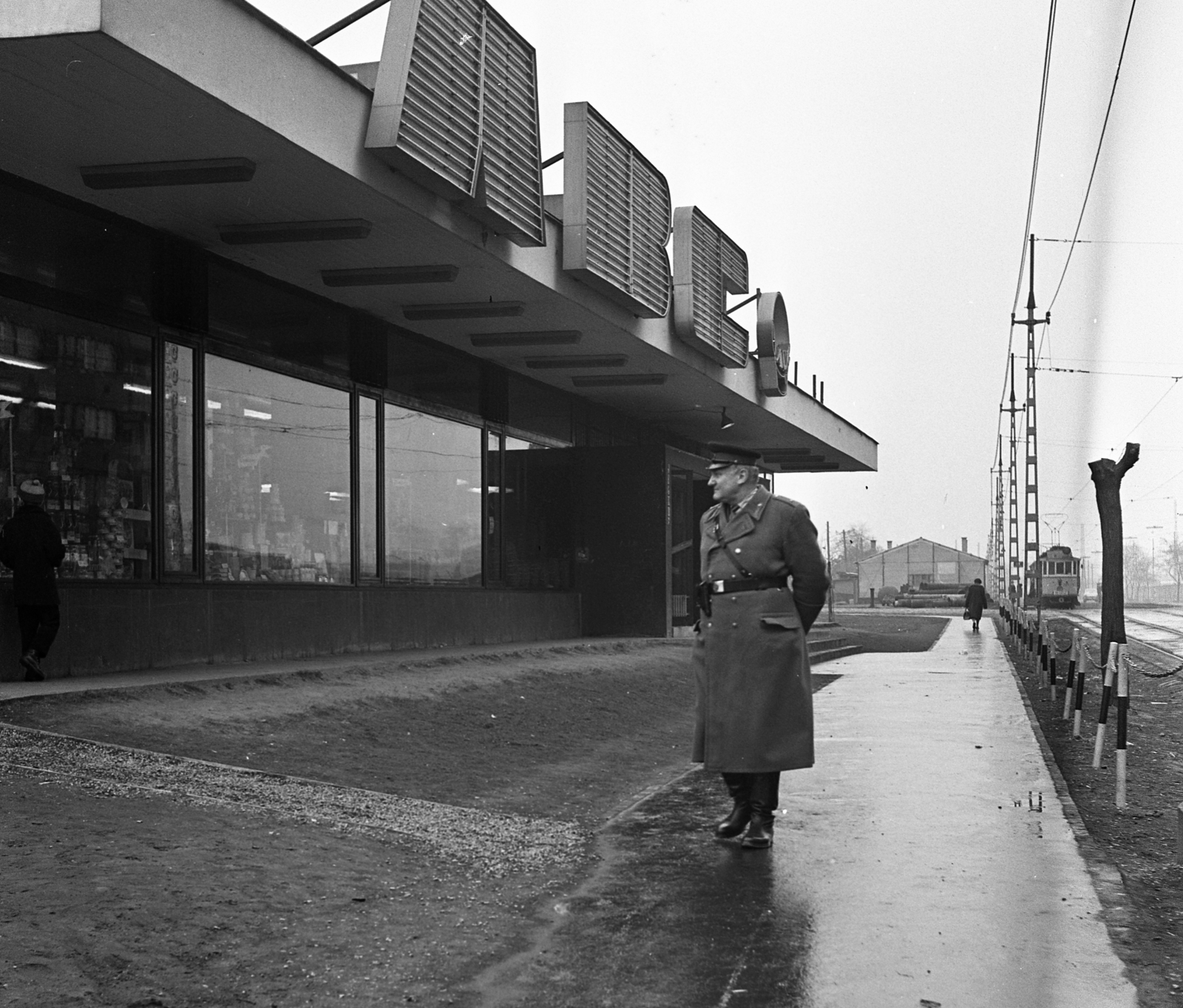 Hungary, Budapest IX., Mester utca a Haller utca (Hámán Kató út) felől a Vágóhíd utca kereszteződése felé nézve., 1969, Magyar Rendőr, Budapest, Fortepan #65780