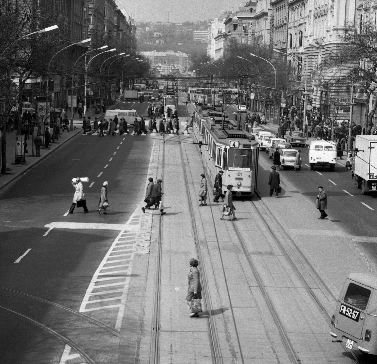 Hungary, Budapest V.,Budapest XIII., a Szent István körút a Nyugati (Marx) tértől a Margit híd felé nézve., 1979, Magyar Rendőr, tram, number plate, Budapest, public transport line number, Fortepan #66371