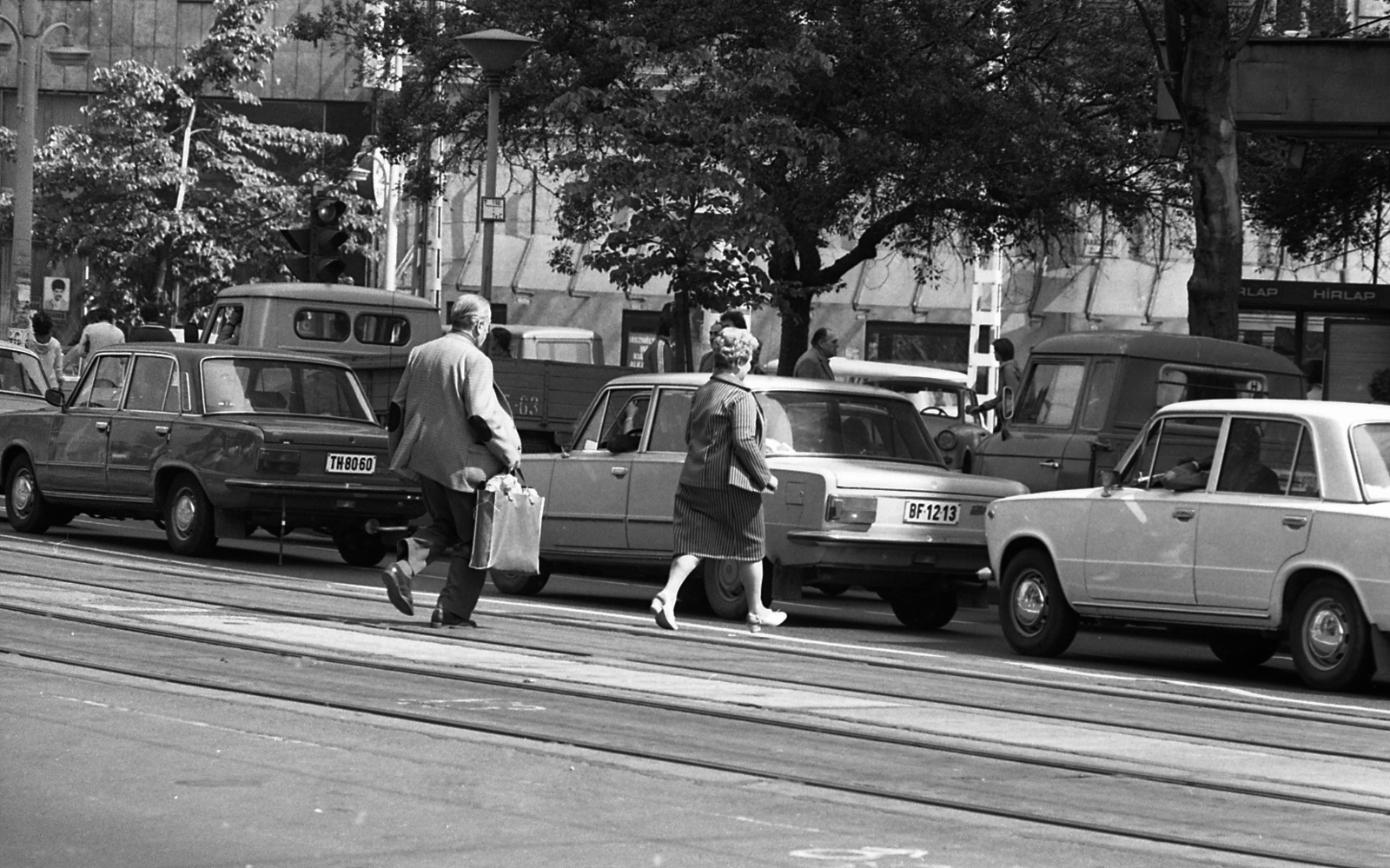 Magyarország, Budapest VII., Károly (Tanács) körút a Dohány utcai saroknál, a Filmmúzeum előtt., 1981, Magyar Rendőr, Polski Fiat-márka, Budapest, Polski Fiat 125p, Fortepan #66596