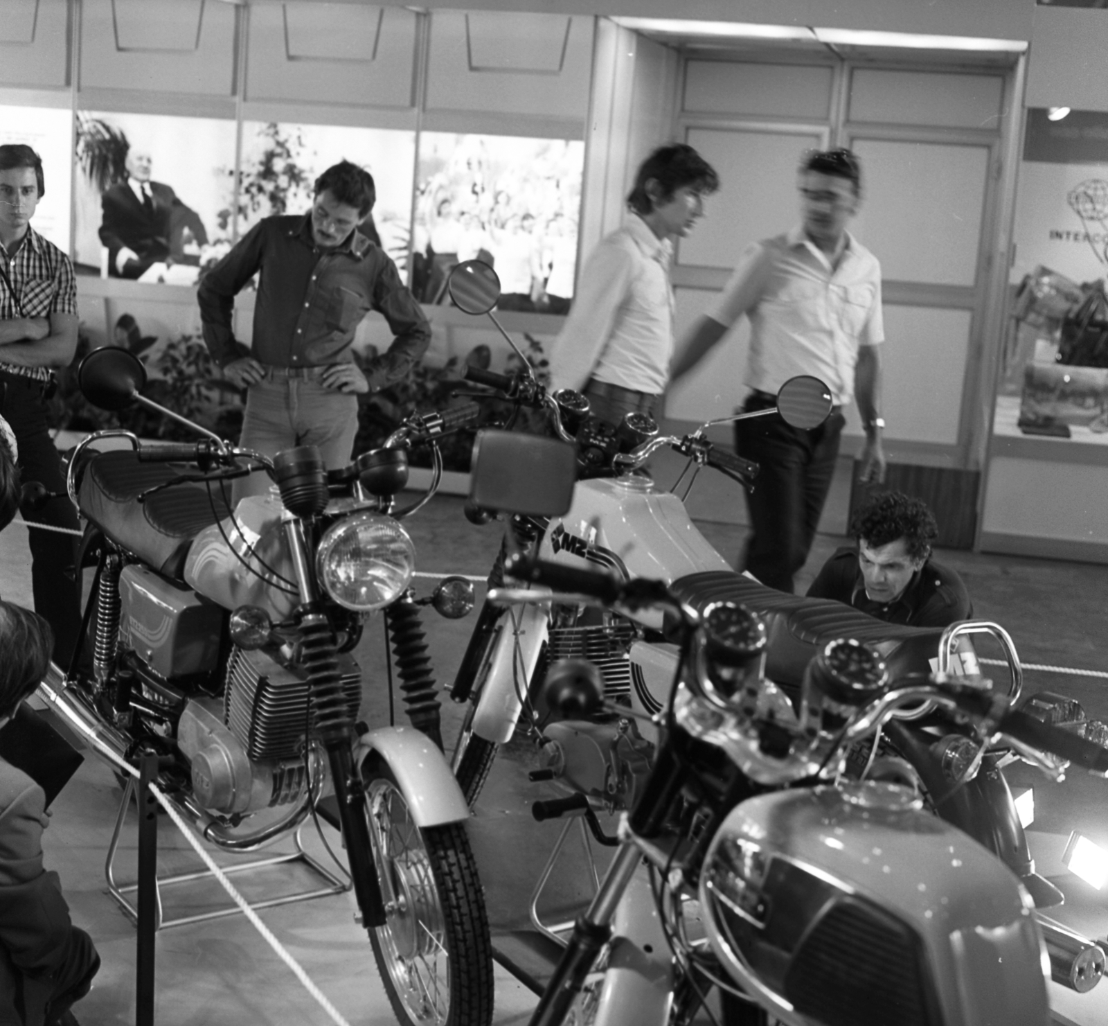 Hungary, Budapest X., Albertirsai (Dobi István) úti vásárterület., 1981, Magyar Rendőr, motorcycle, MZ-brand, Budapest, exhibition, Fortepan #66665