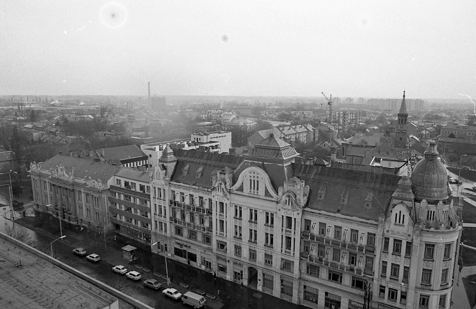 Hungary, Nyíregyháza, kilátás az Országzászló (Lenin) térnél álló toronyházból, előtérben a Széchenyi utca, jobbra a Kálvin téri református templom., 1983, Magyar Rendőr, Fortepan #67002