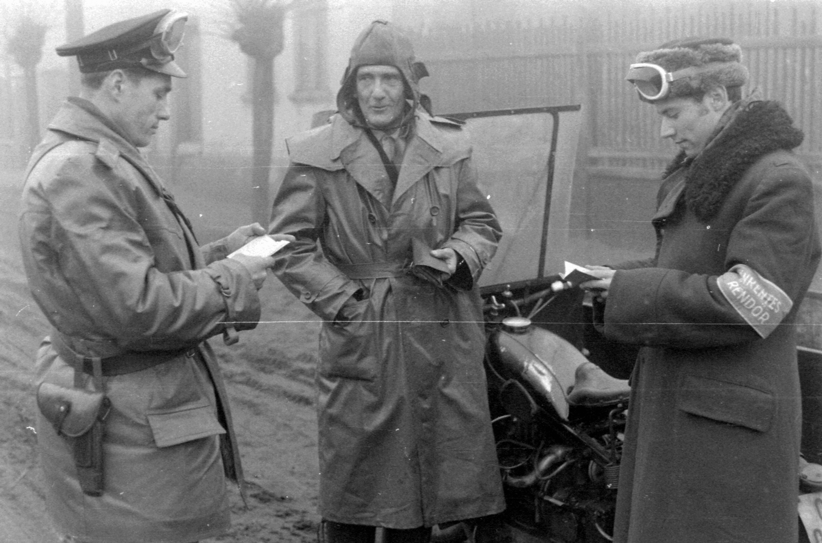 Hungary, 1961, Magyar Rendőr, uniform, motorcycle, motorcycle with sidecar, identity check, armband, leather cap, pistol holster, volunteer police, Fortepan #67434