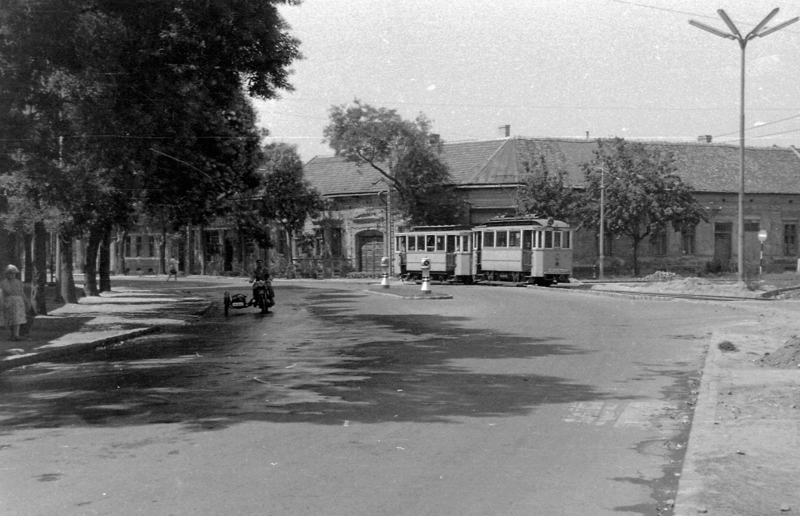 Hungary, Debrecen, Szent Anna utca (Béke útja) az Attila térnél., 1962, Magyar Rendőr, street view, tram, motorcycle with sidecar, lamp post, csibi lamp, safety island, Fortepan #67508