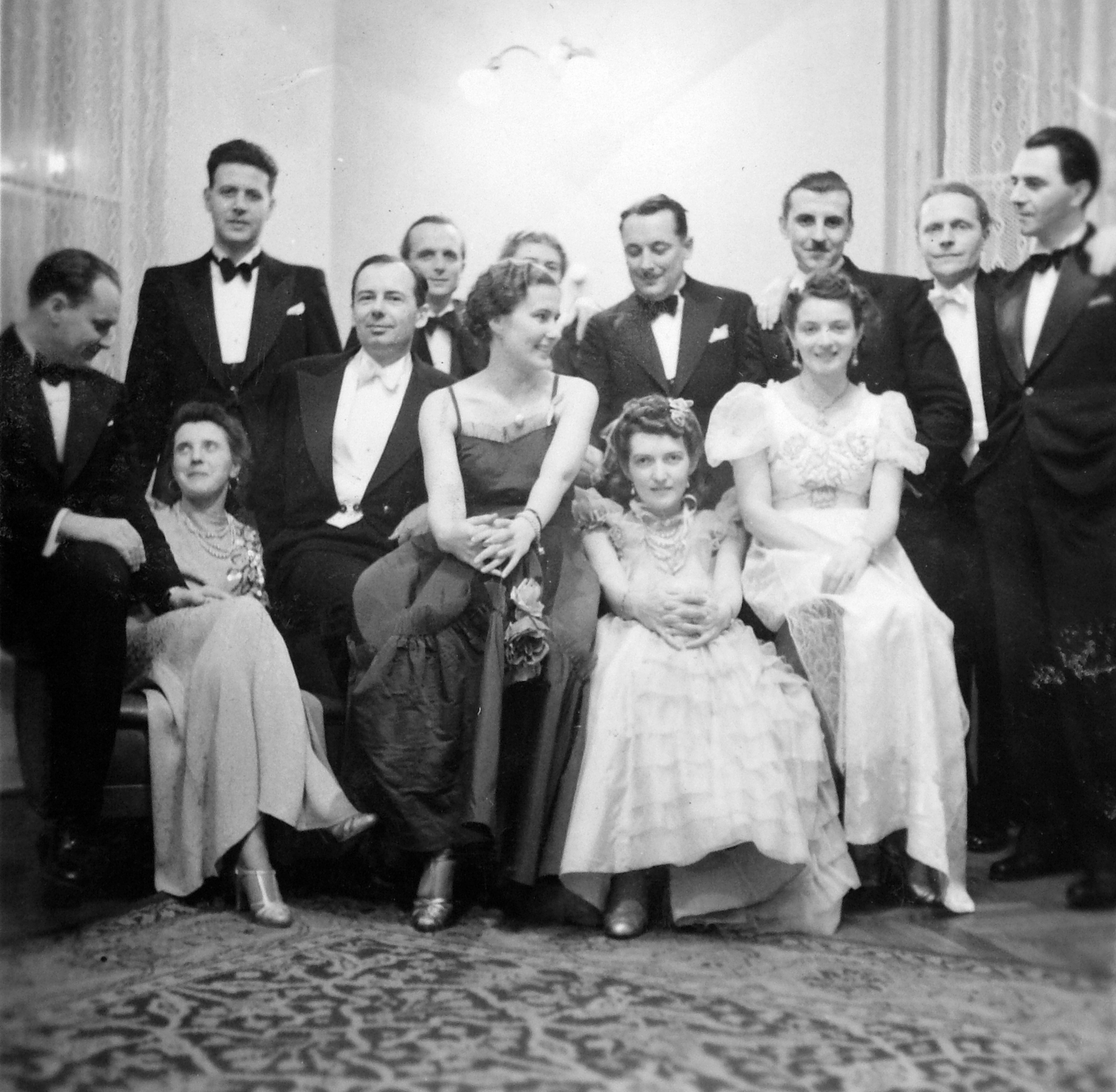 1938, Gyöngyi, tableau, ball, white tie, Fortepan #6922