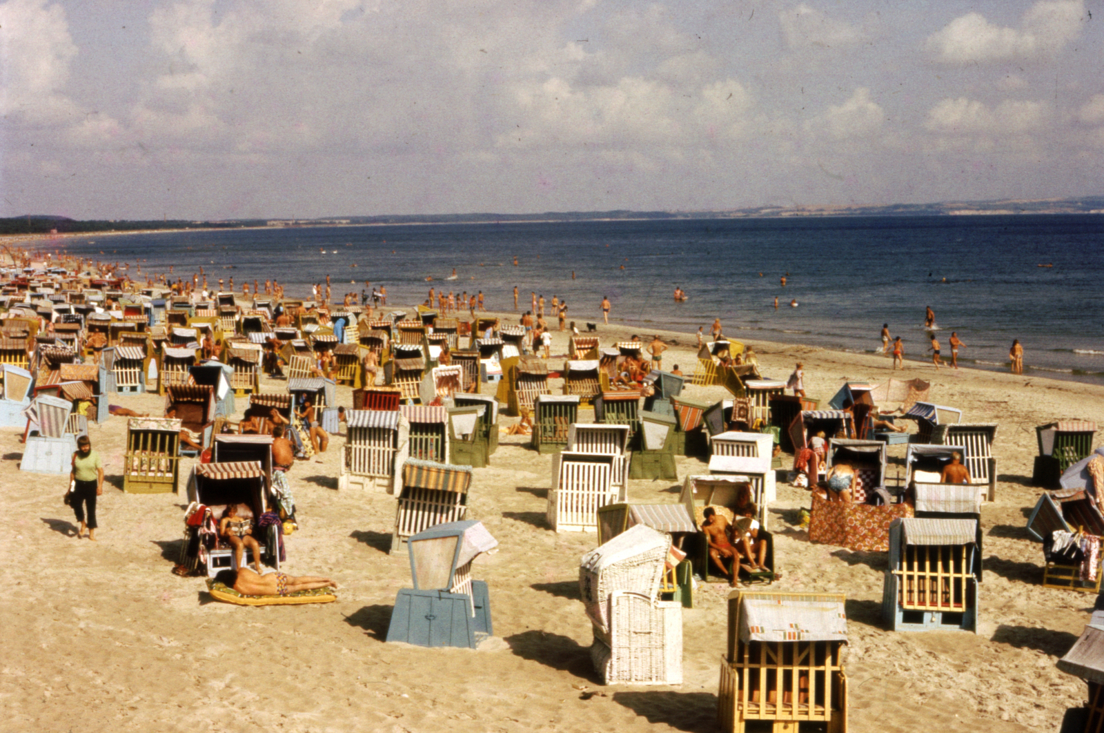 1966, A R, beach, colorful, sea shore, Fortepan #69821