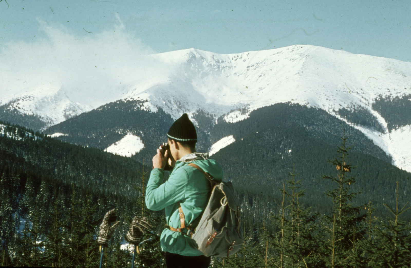 Switzerland, 1966, A R, snow, colorful, excursion, mountain, gloves, pine forest, backpack, Fortepan #69832