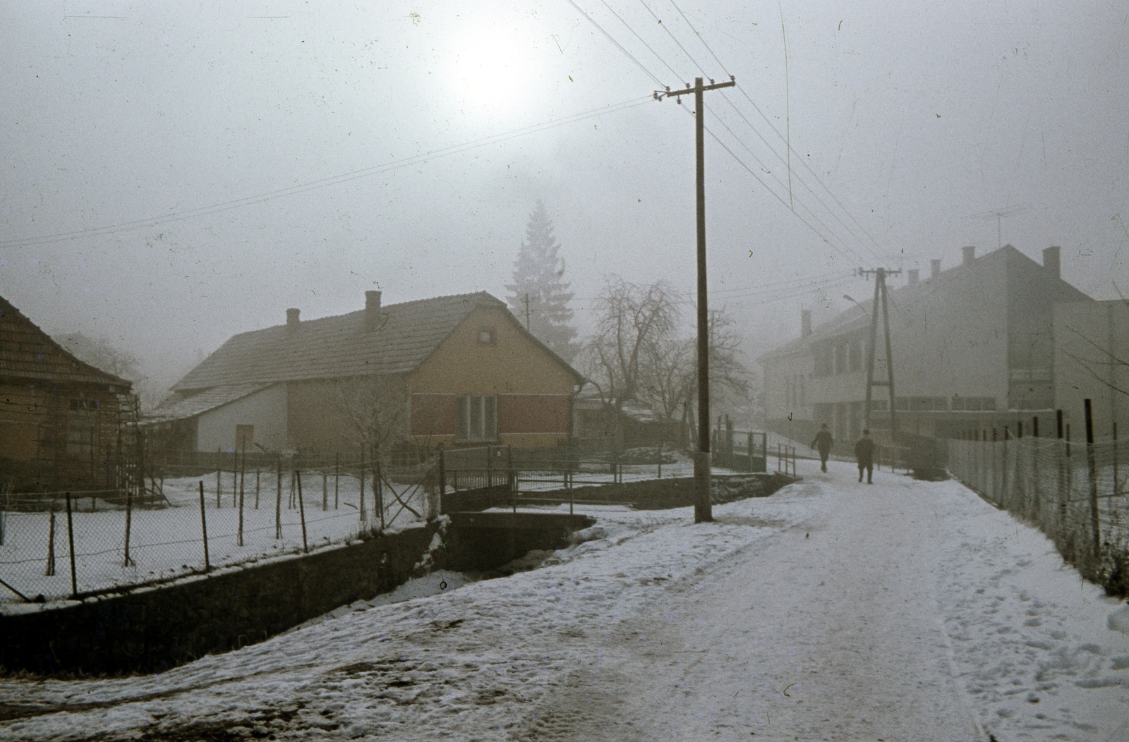 Hungary, Pilisszentlászló, a Petőfi utca eleje a faluközpont felé nézve., 1967, Zsanda Zsolt, Vajszada Károly, colorful, Fortepan #70079
