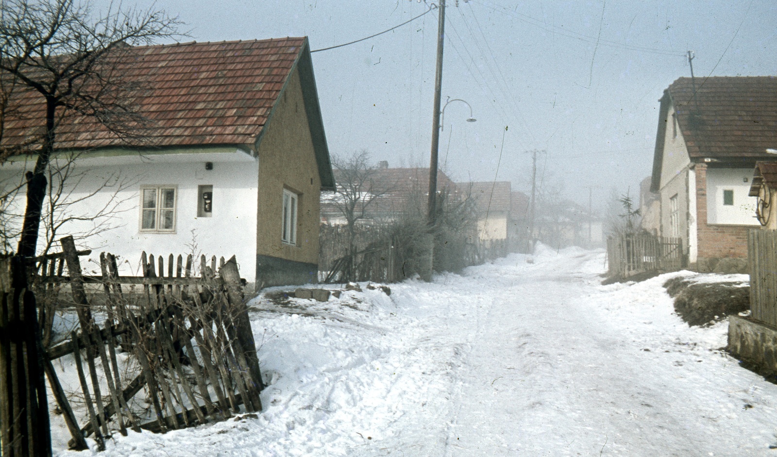 Magyarország, Pilisszentlászló, Petőfi utca., 1967, Zsanda Zsolt, Vajszada Károly, színes, Fortepan #70090