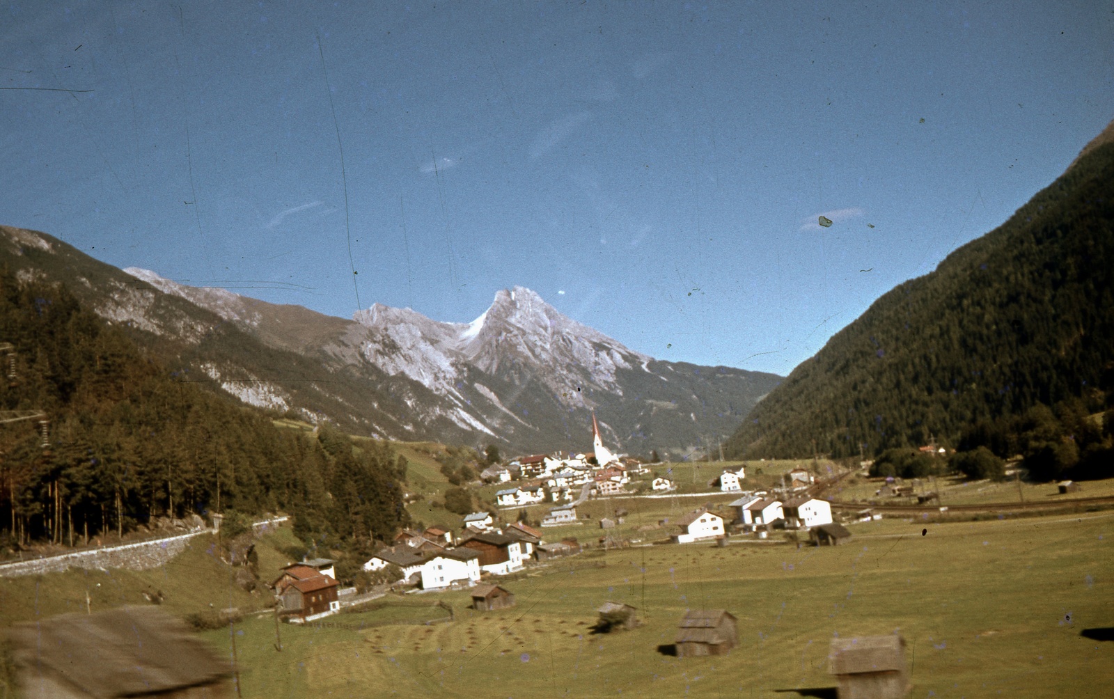 Ausztria, Pettneu am Arlberg, a település látképe., 1967, Zsanda Zsolt, Vajszada Károly, színes, hegy, Fortepan #70221