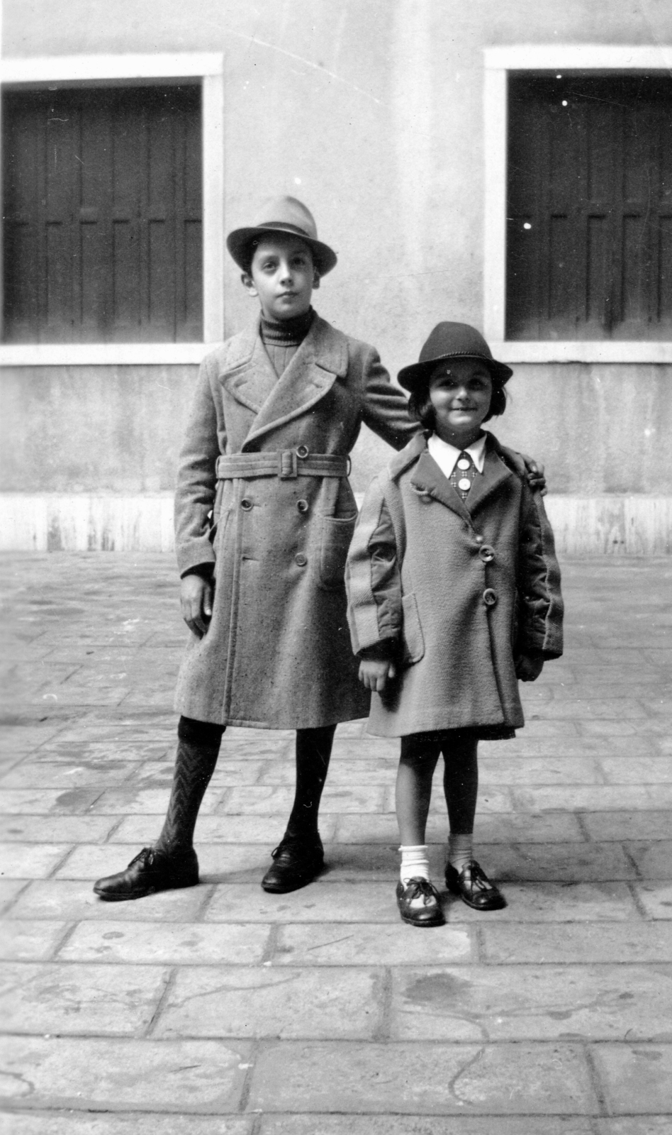 1957, Roberto Urban, kids, hat, double-breasted coat, turtleneck, Fortepan #70300