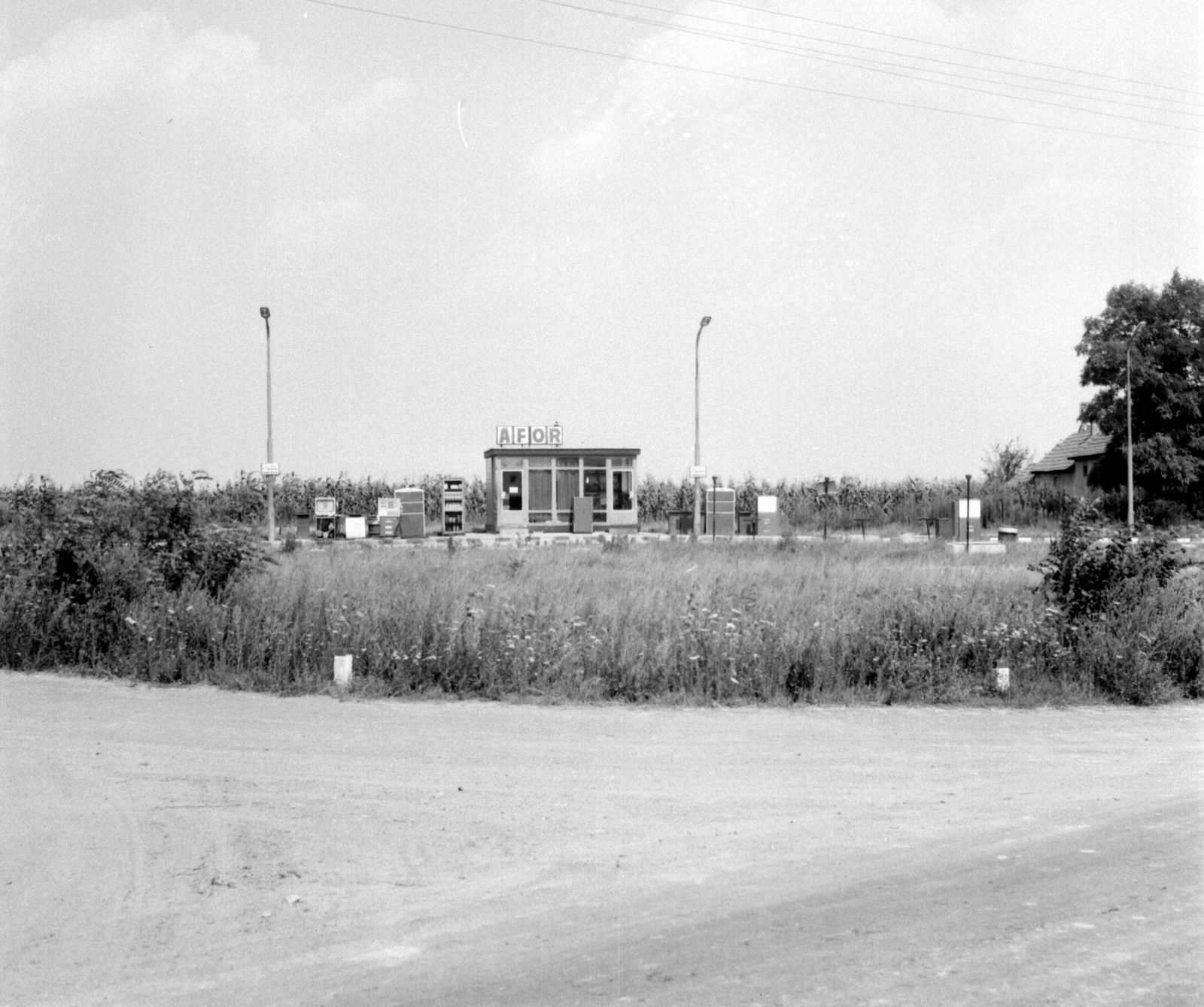 Hungary, Szabadszállás, benzinkút., 1975, Jáki László, gas station, Fortepan #70390