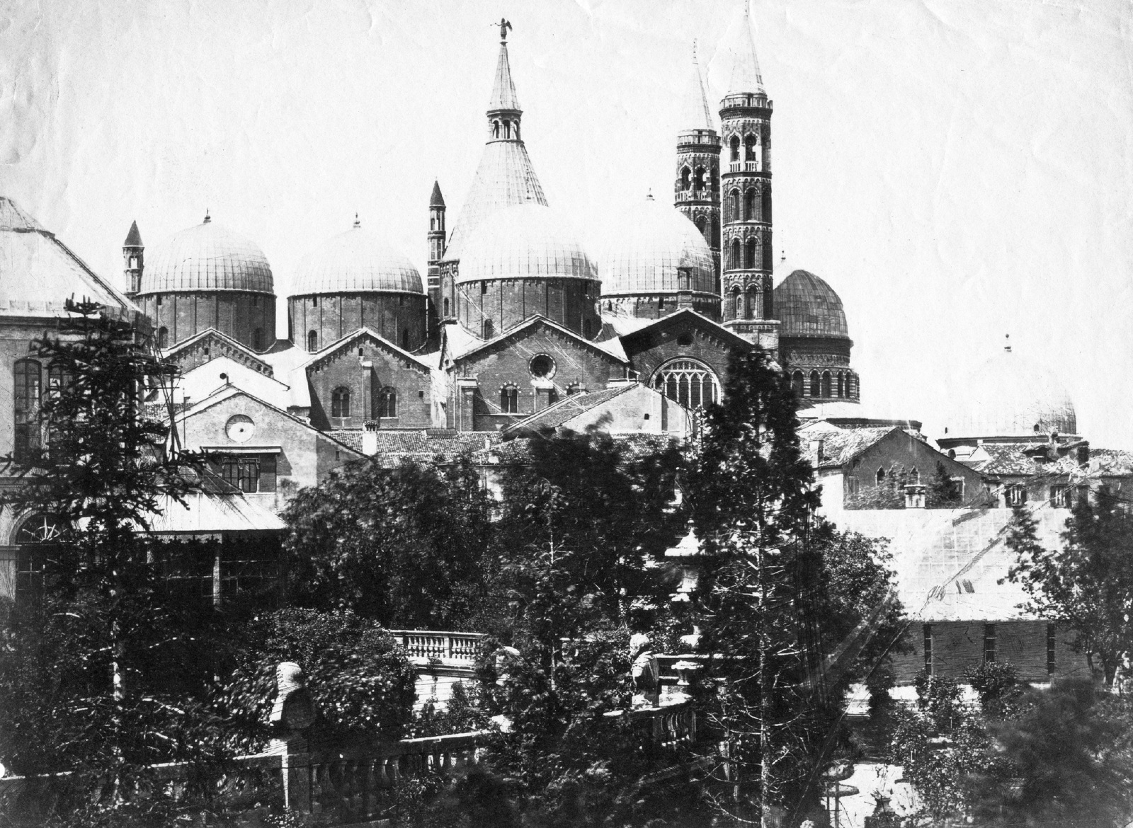 Olaszország, Padova, Szent Antal-bazilika., 1900, Teodoro Wolf-Ferrari, háztető, Fortepan #70461