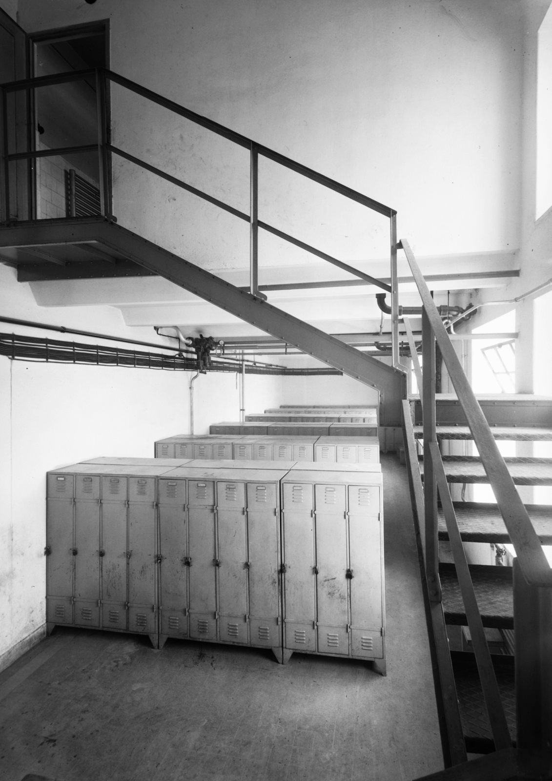 1940, Veszprém Megyei Levéltár/Kozelka Tivadar, Kozelka Tivadar, stairs, wardrobe, Fortepan #70517