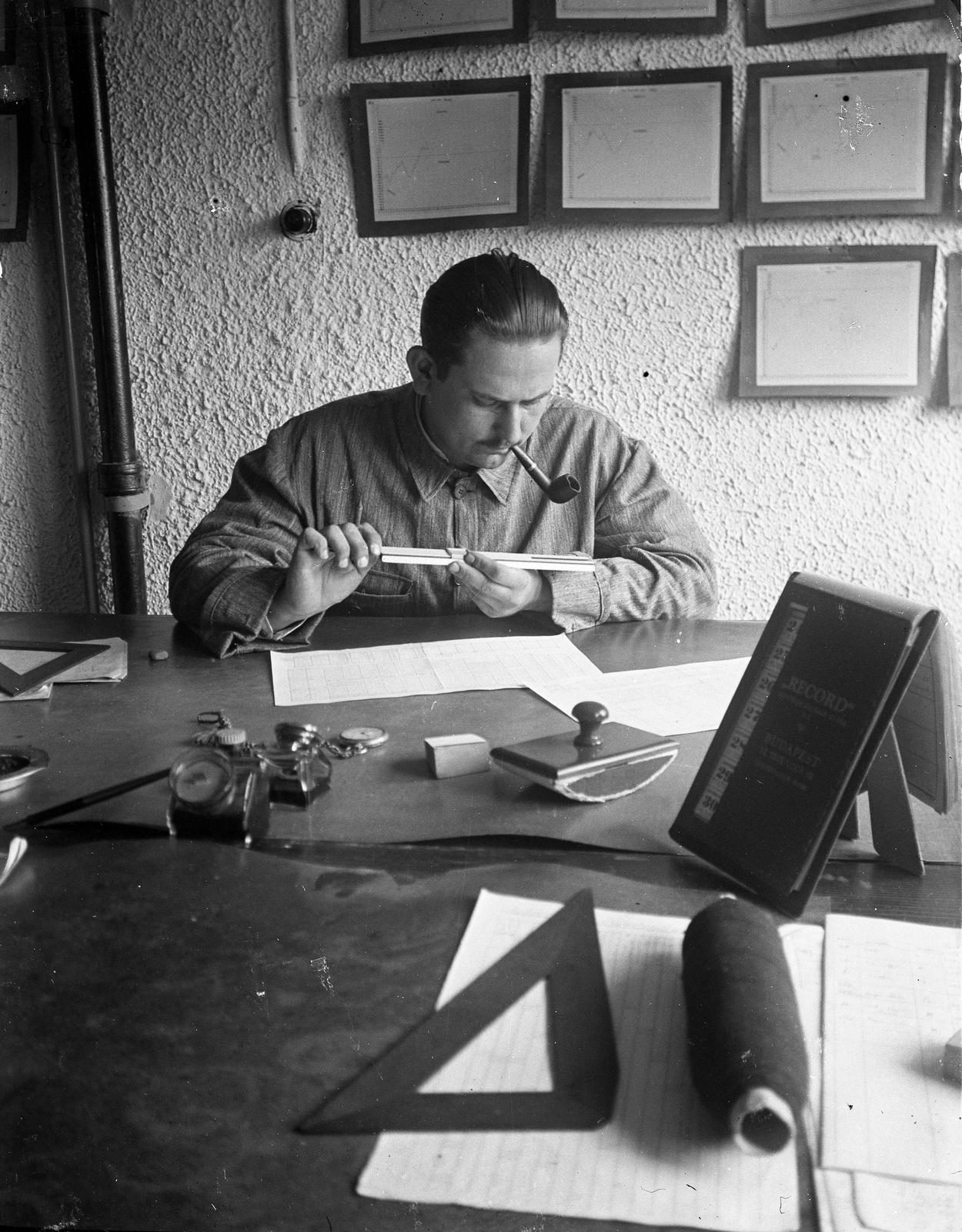 Hungary, Budapest XIII., Teve utca 62., Record Gépgyár Rt. irodája., 1934, Lissák Tivadar, office, pipe, ink bottle, slide rule, ruler, pocket watch, ink blotter, calipers, Budapest, Fortepan #71041