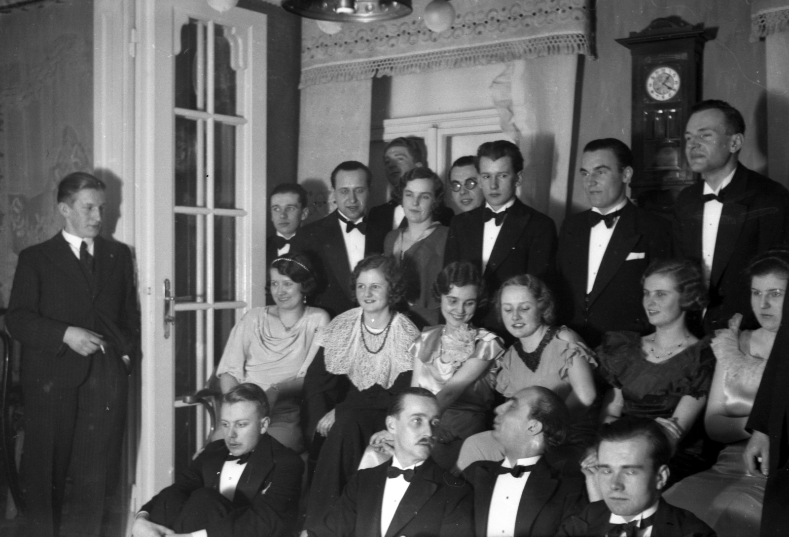 1935, Lissák Tivadar, csoportkép, ingaóra, szmoking, estélyi ruha, Fortepan #71082