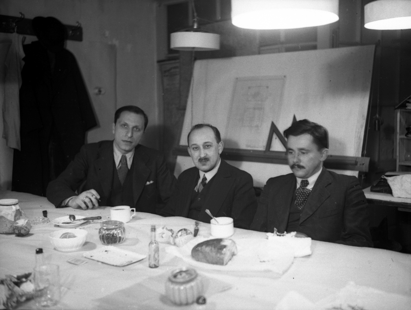 1938, Lissák Tivadar, three people, men, ruler, designer, Fortepan #71181