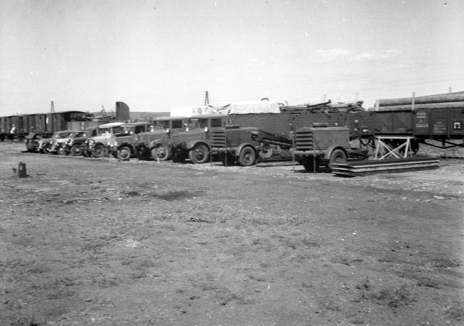 Slovakia, Košice, teherpályaudvar., 1939, Lissák Tivadar, commercial vehicle, automobile, portable generator, Fortepan #71209