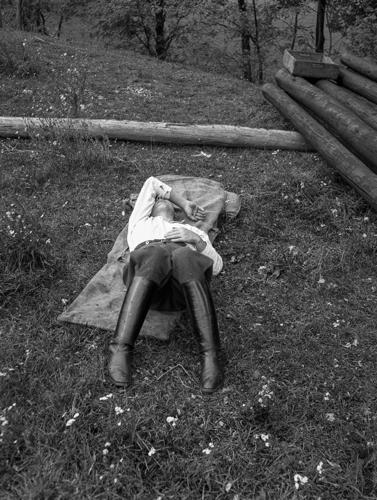 1939, Lissák Tivadar, pihenés, arceltakarás, háton fekvés, Best of, Fortepan #71268