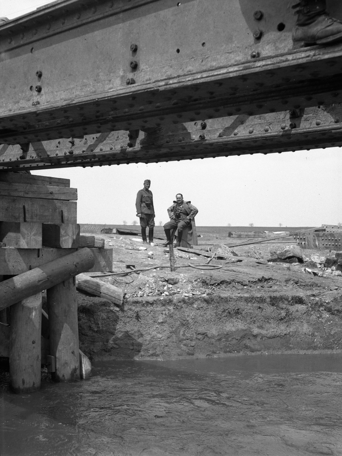 Croatia, Beli Manastir, a vasúti híd helyreállítása a Karasica patak felett., 1941, Lissák Tivadar, bridge building, soldier, Fortepan #71535