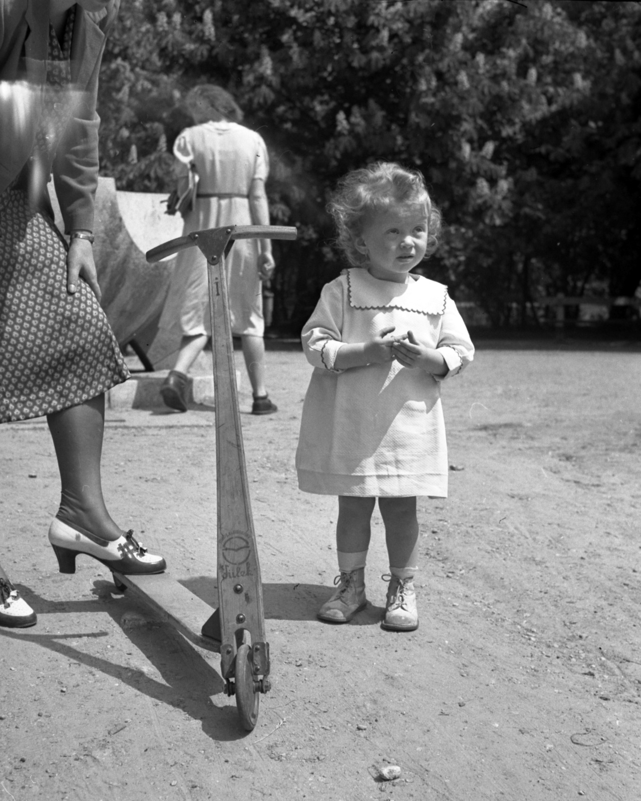 1942, Lissák Tivadar, scooter, Fortepan #71830