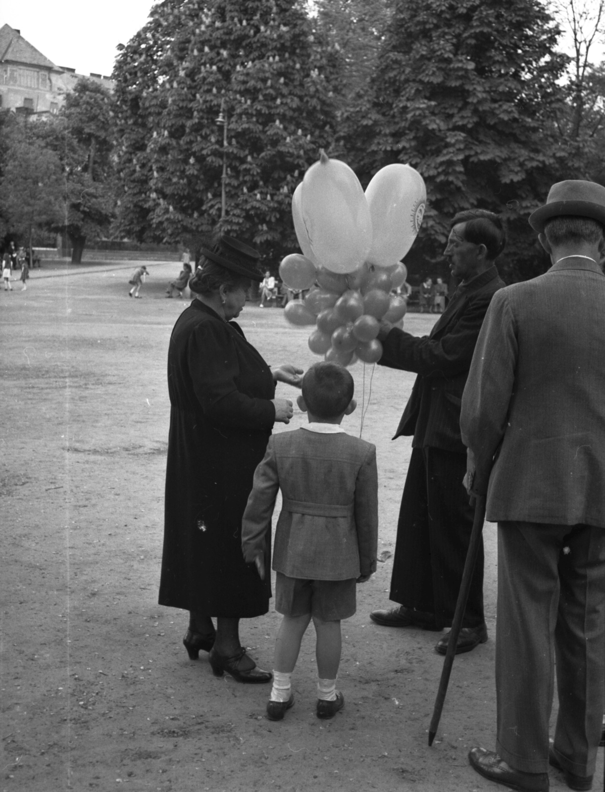 1942, Lissák Tivadar, baloon, Fortepan #71833