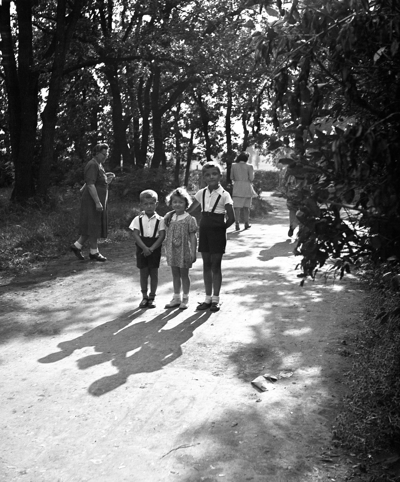 1942, Lissák Tivadar, kids, girl, boy, three people, Fortepan #71942