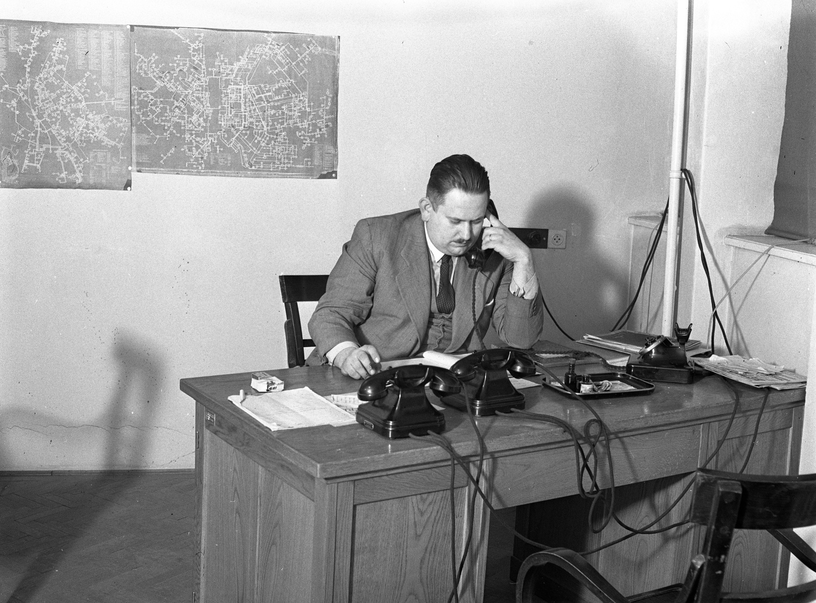 1942, Lissák Tivadar, office, map, telephone, man, Fortepan #71980