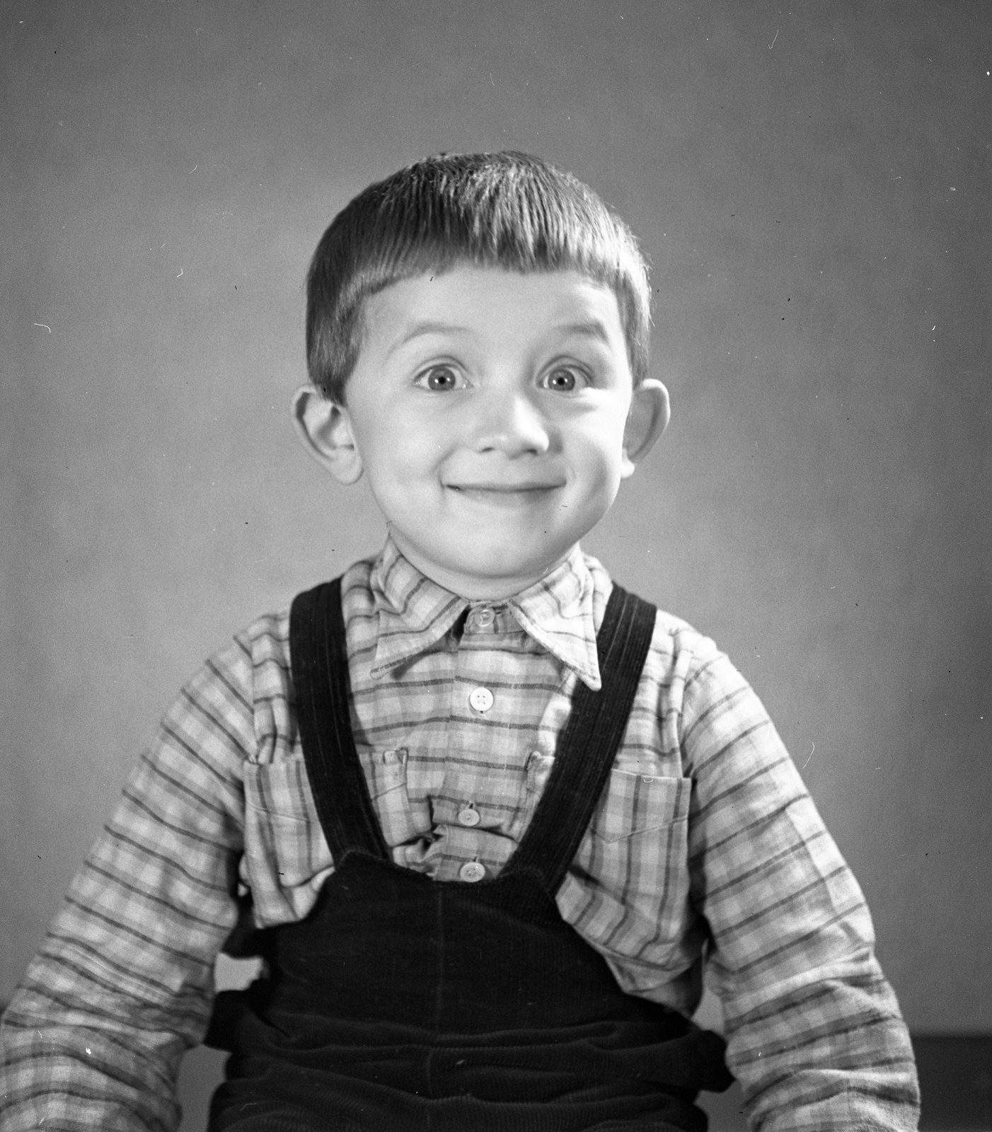 1942, Lissák Tivadar, portrait, smile, kid, protruding ears, Fortepan #71997