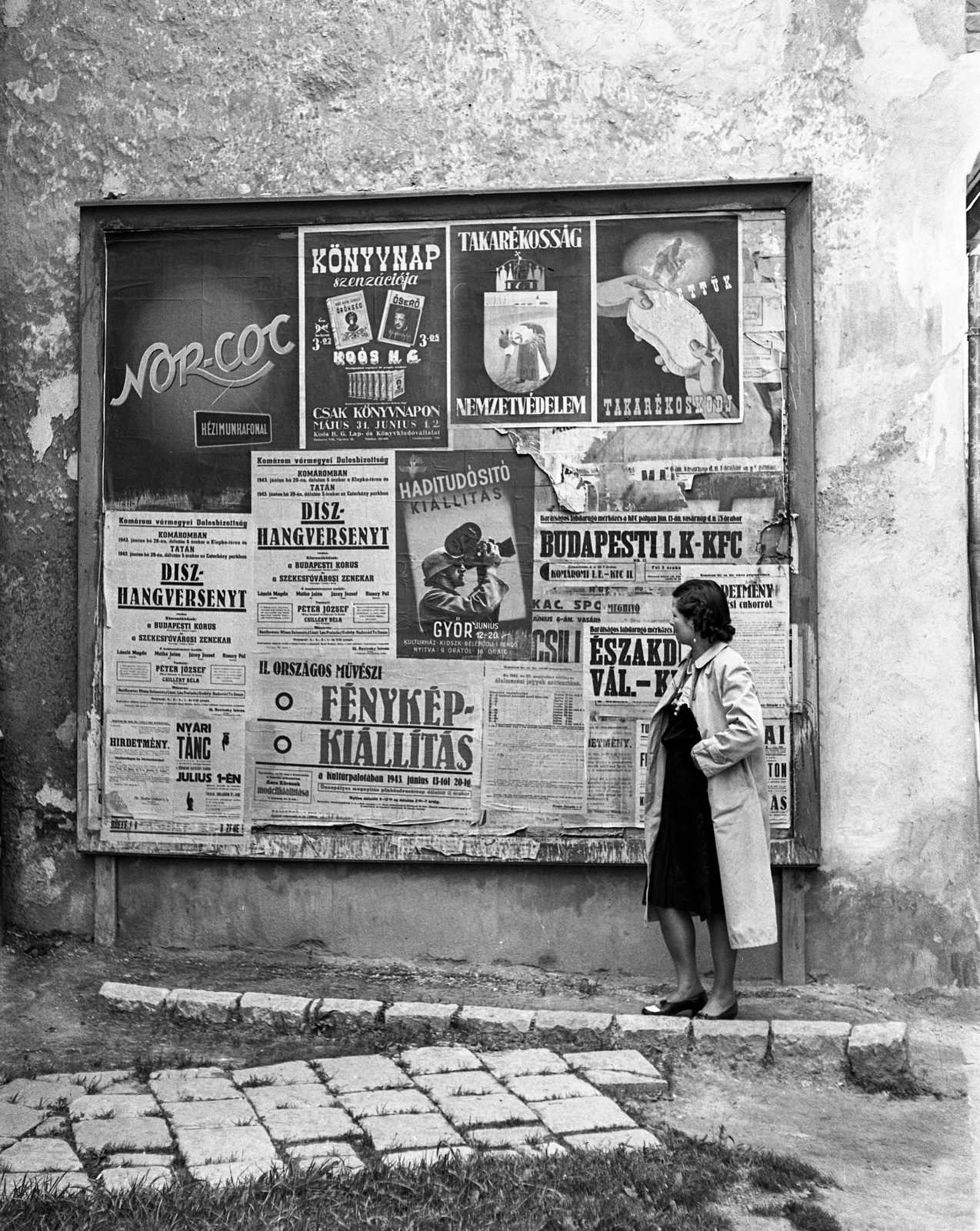 1943, Lissák Tivadar, poster, ad pillar, Fortepan #72163