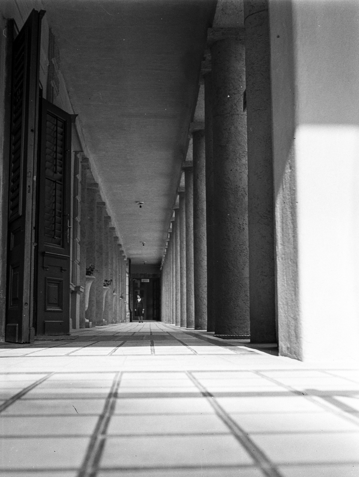Hungary, untitled, Parádfürdő, Gyógyüdülő, ma Parádfürdői Állami Kórház., 1943, Lissák Tivadar, medical institution, corridor, Fortepan #72238