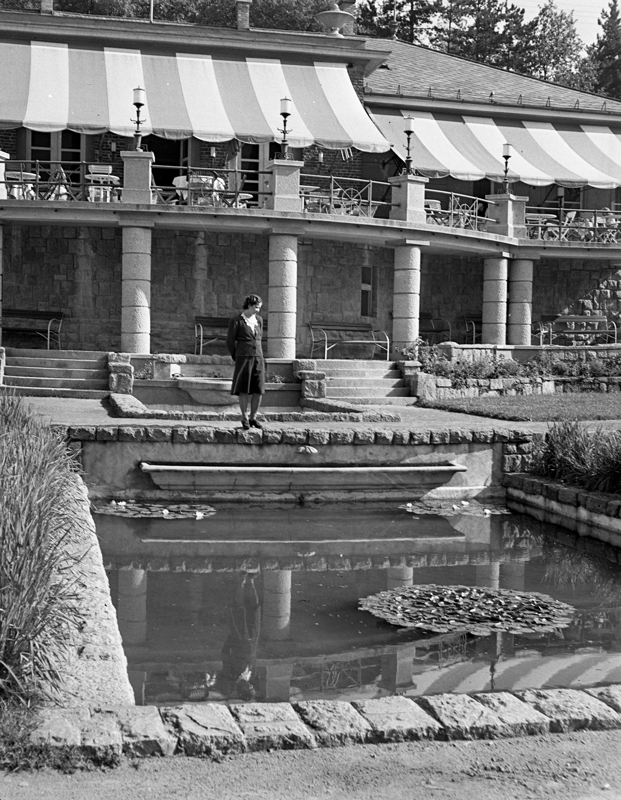 Hungary, untitled, Parádfürdő, Gyógyüdülő, ma Parádfürdői Állami Kórház., 1943, Lissák Tivadar, lake, medical institution, awning, Fortepan #72239