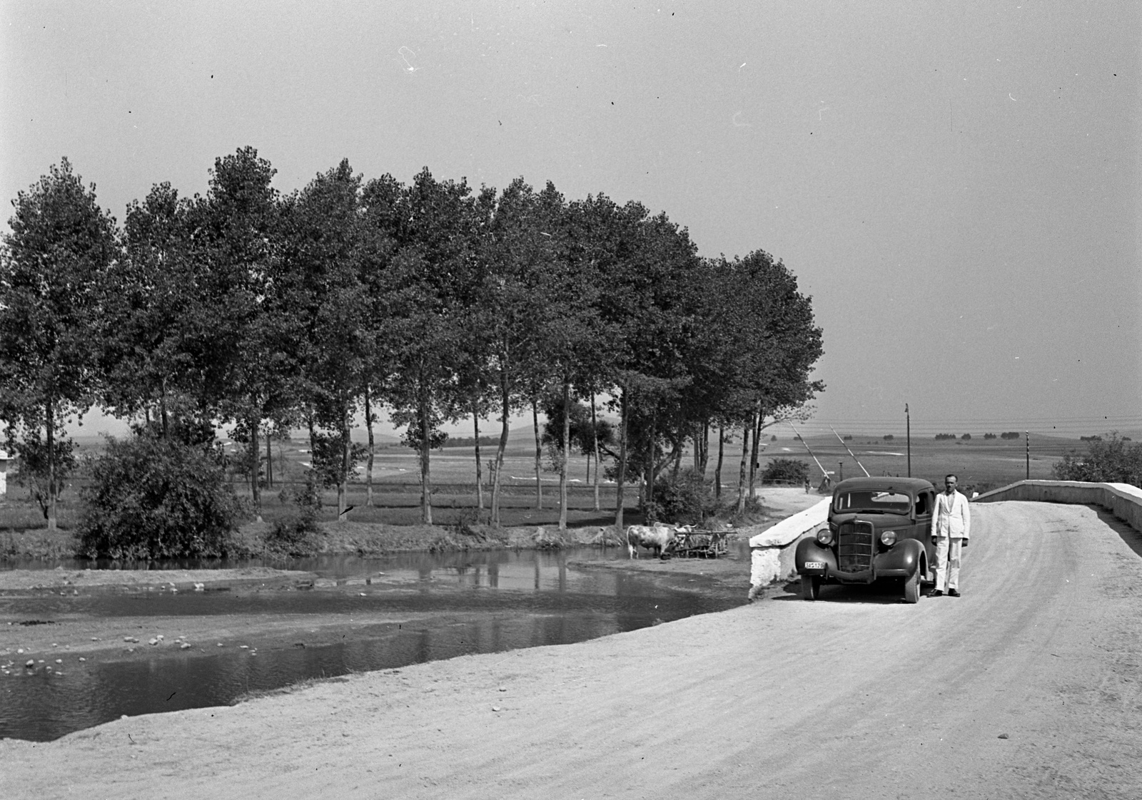 1943, Lissák Tivadar, american brand, Ford-brand, barrier, automobile, stone bridge, Fortepan #72427