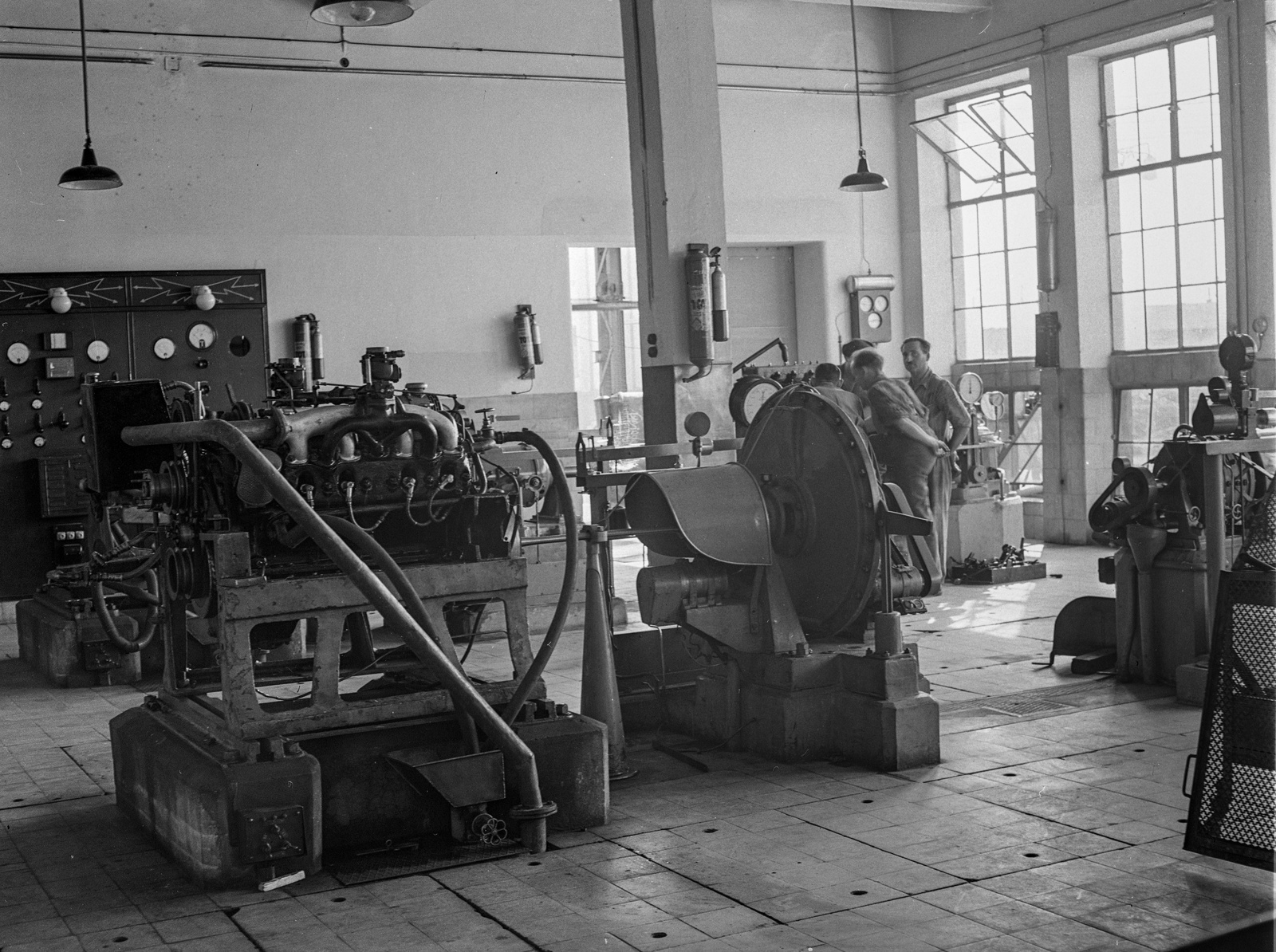 1943, Lissák Tivadar, military, engine, test bench, fire extinguisher, Fortepan #72521