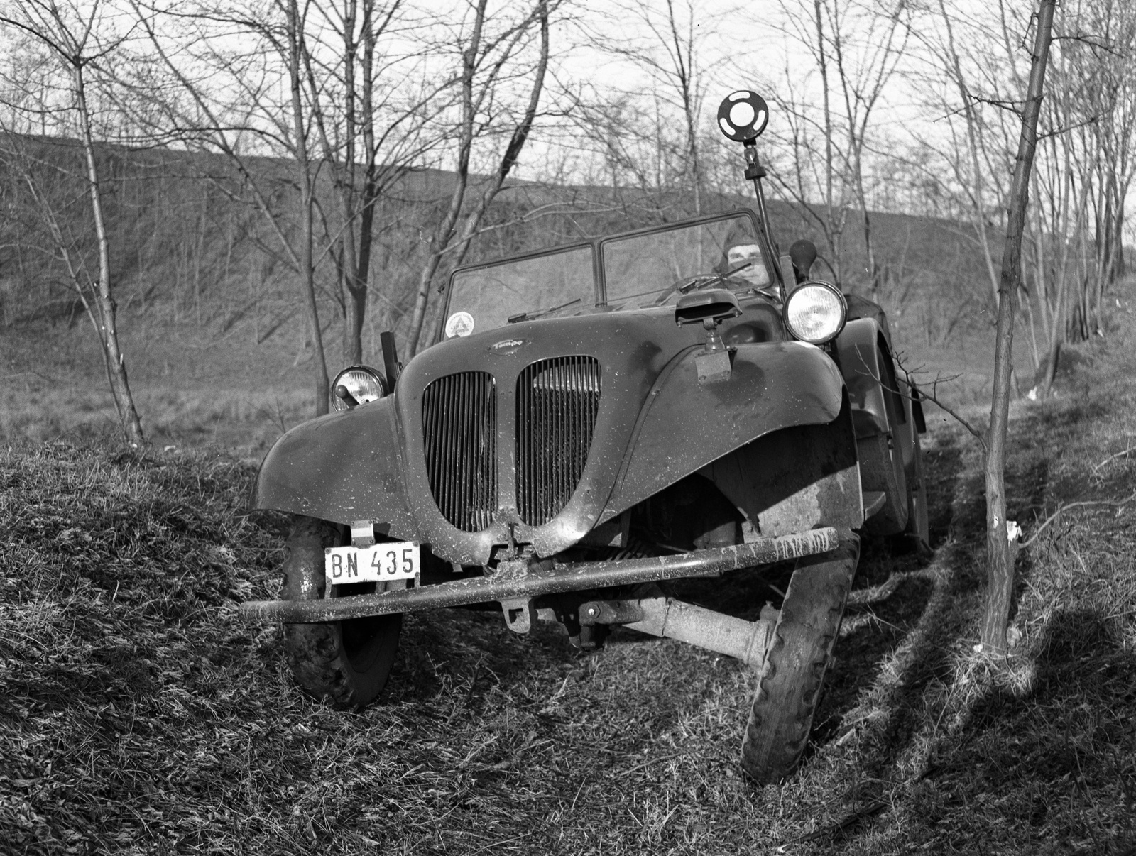 Hungary, Tempo G 1200 típusú személygépkocsi., 1943, Lissák Tivadar, Hungarian brand, license, automobile, number plate, off-roader, Vehiculum-brand, Nova-Technik Notek lamp, Fortepan #72627