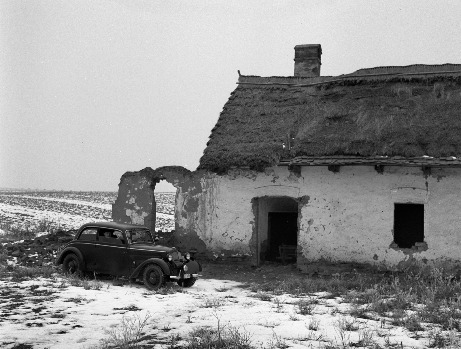 1943, Lissák Tivadar, snow, German brand, DKW-brand, automobile, farmhouse, Fortepan #72638