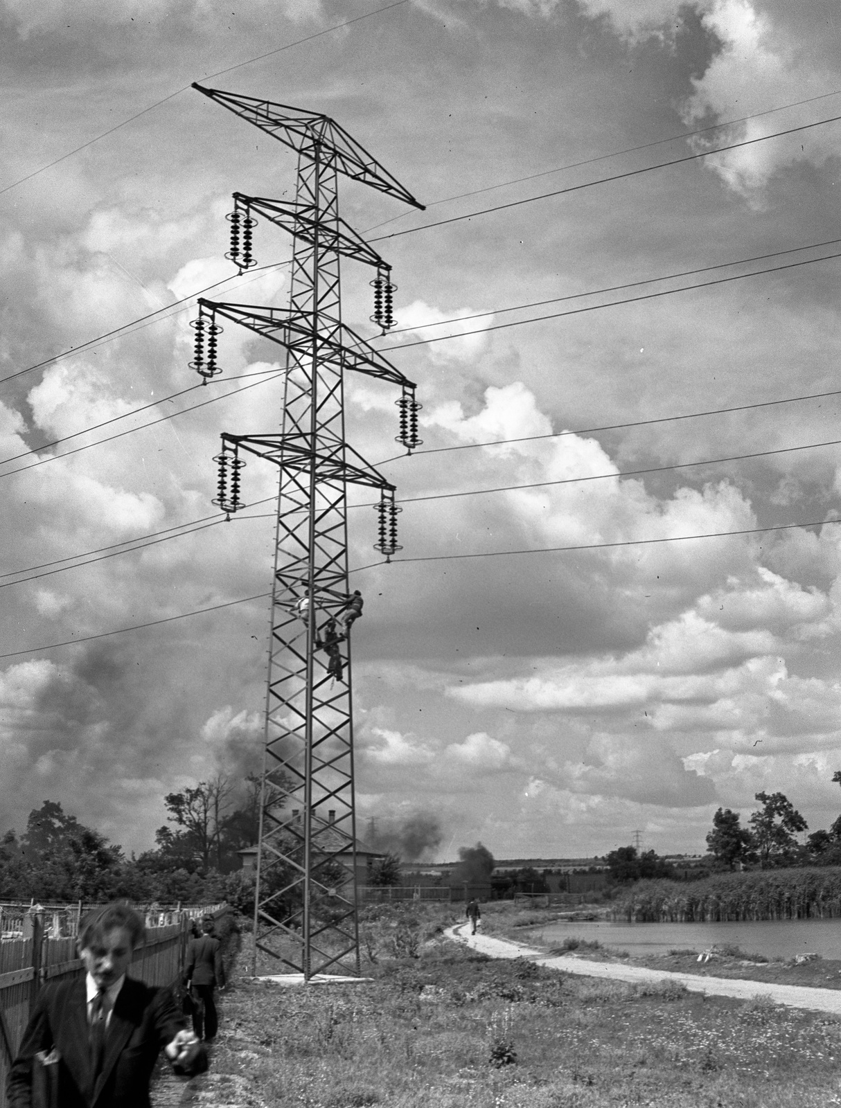 Hungary, Budapest XVII., Rákoskeresztúr, Tóimalom utca., 1944, Lissák Tivadar, power line, Budapest, Fortepan #72807