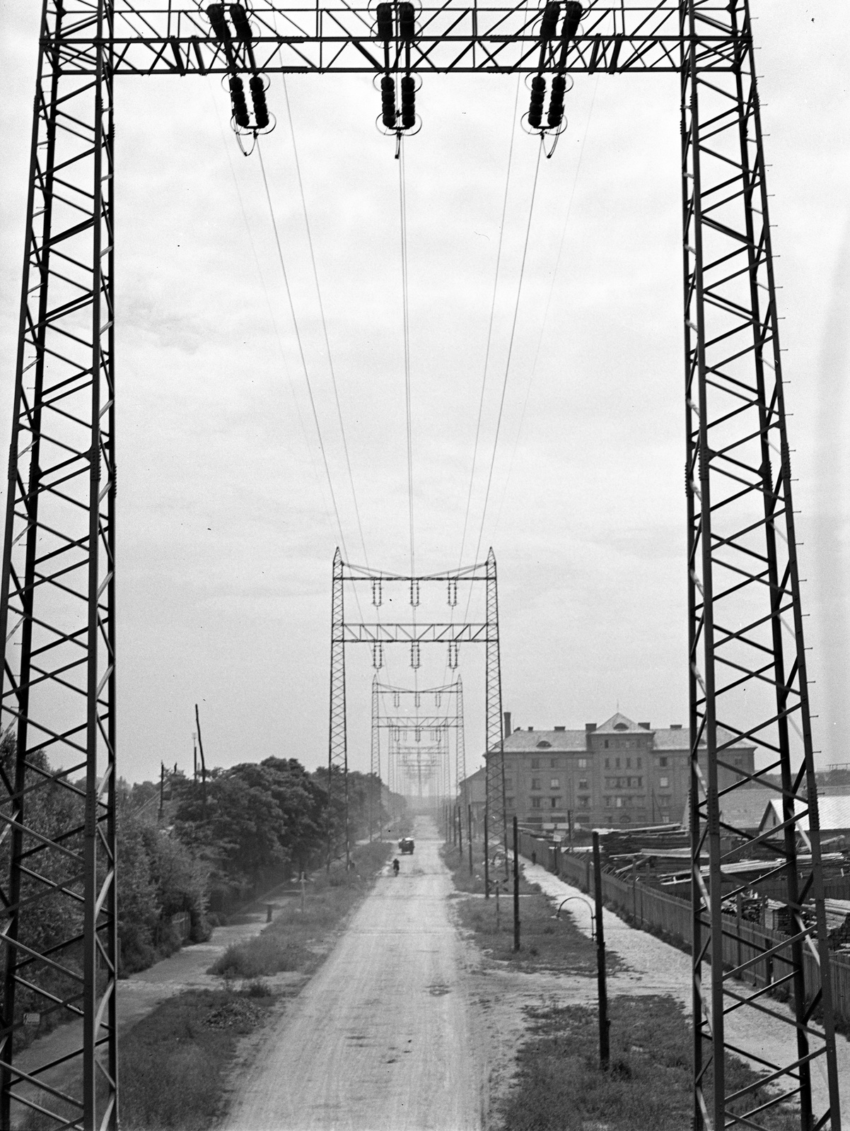 Hungary, Budapest X., Fertő utca a Vajda Péter (Simor) utcai vasúti felüljárótól nézve., 1944, Lissák Tivadar, power line, Budapest, Fortepan #72832