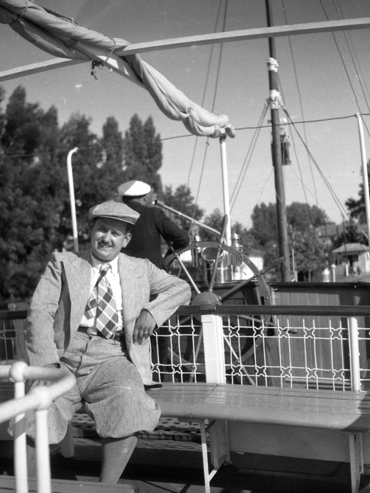 Hungary,Lake Balaton, a Jókai csavargőzös fedélzete., 1936, Lissák Tivadar, portrait, ship, summer, man, Jókai ship, Fortepan #73144