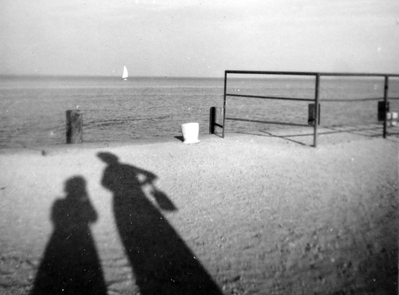 Hungary, Balatonfüred, hajókikötő., 1951, Fortepan, picture, shadow, shadow selfie, Fortepan #7321