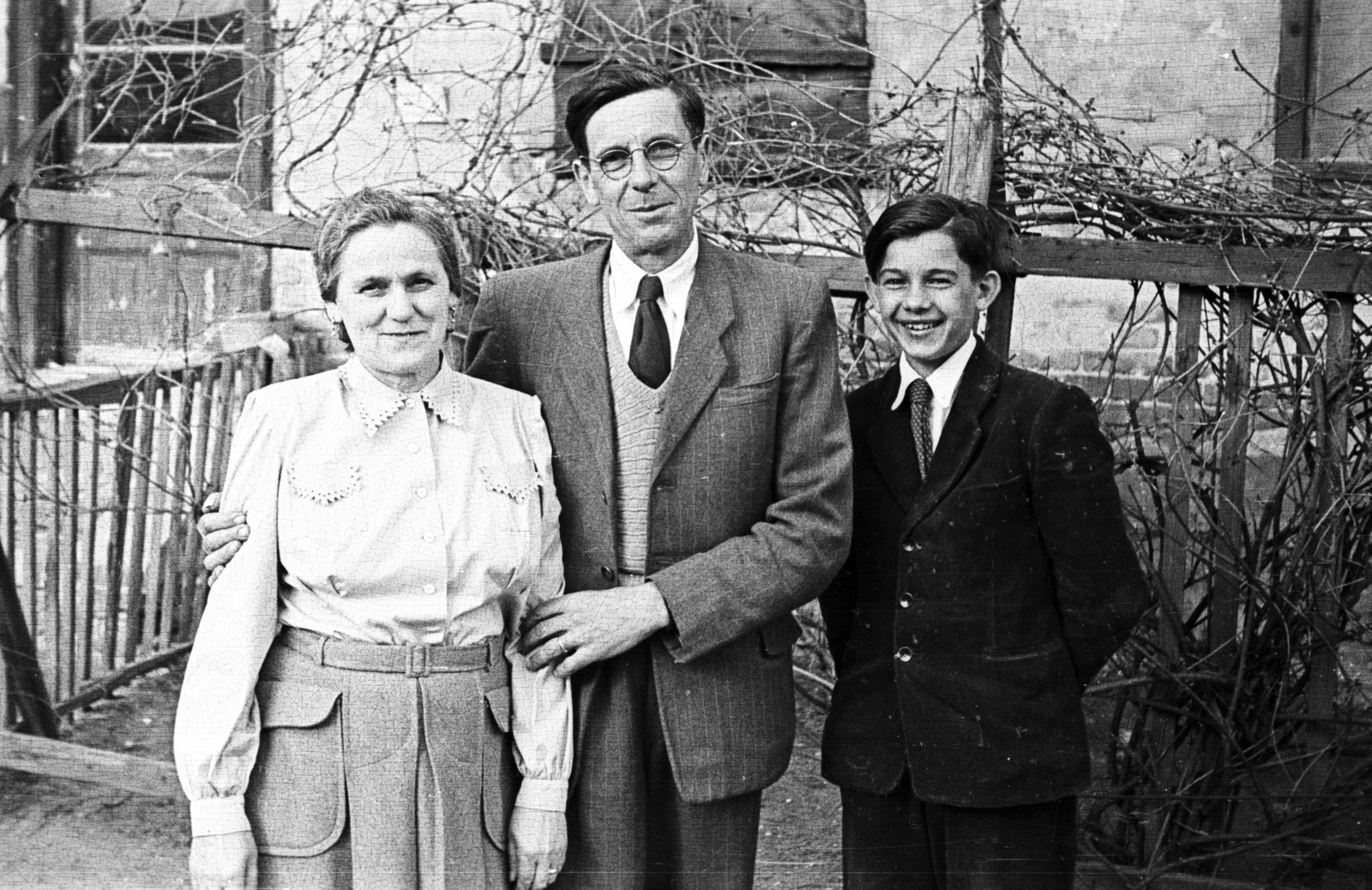 1955, Pálfi Balázs, csoportkép, mosoly, férfi, nő, gyerek, Fortepan #73491