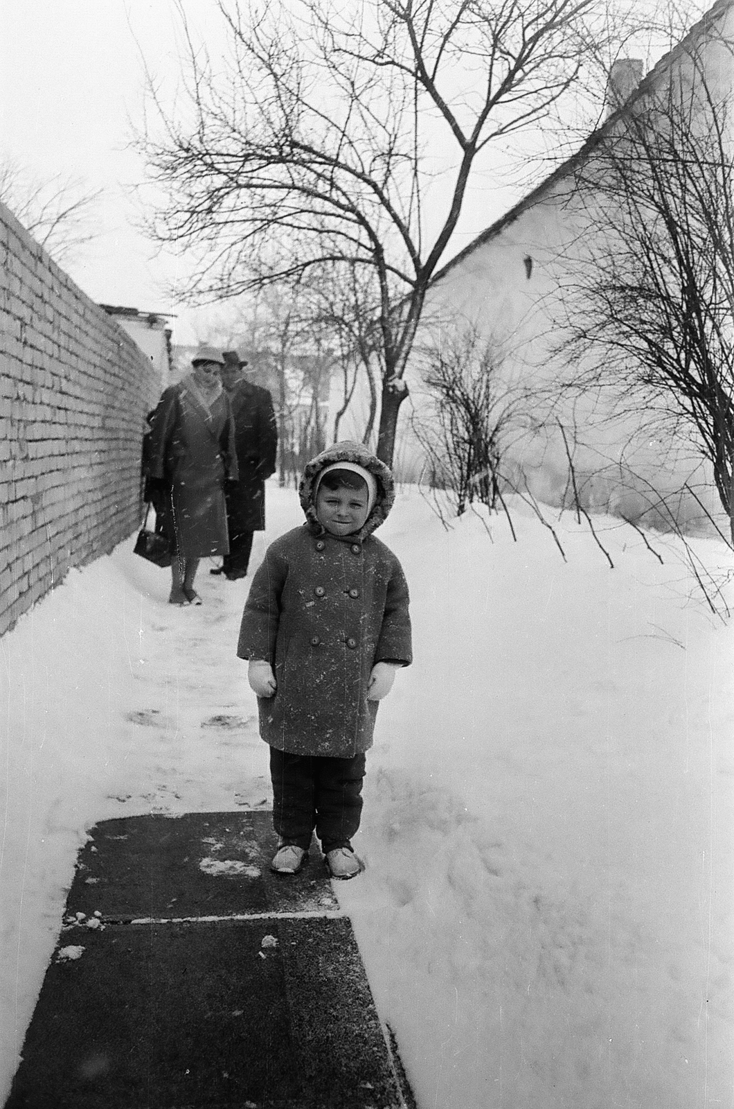 Hungary, Baja, 1965, Márton Gábor, winter, snow, kid, Fortepan #73578