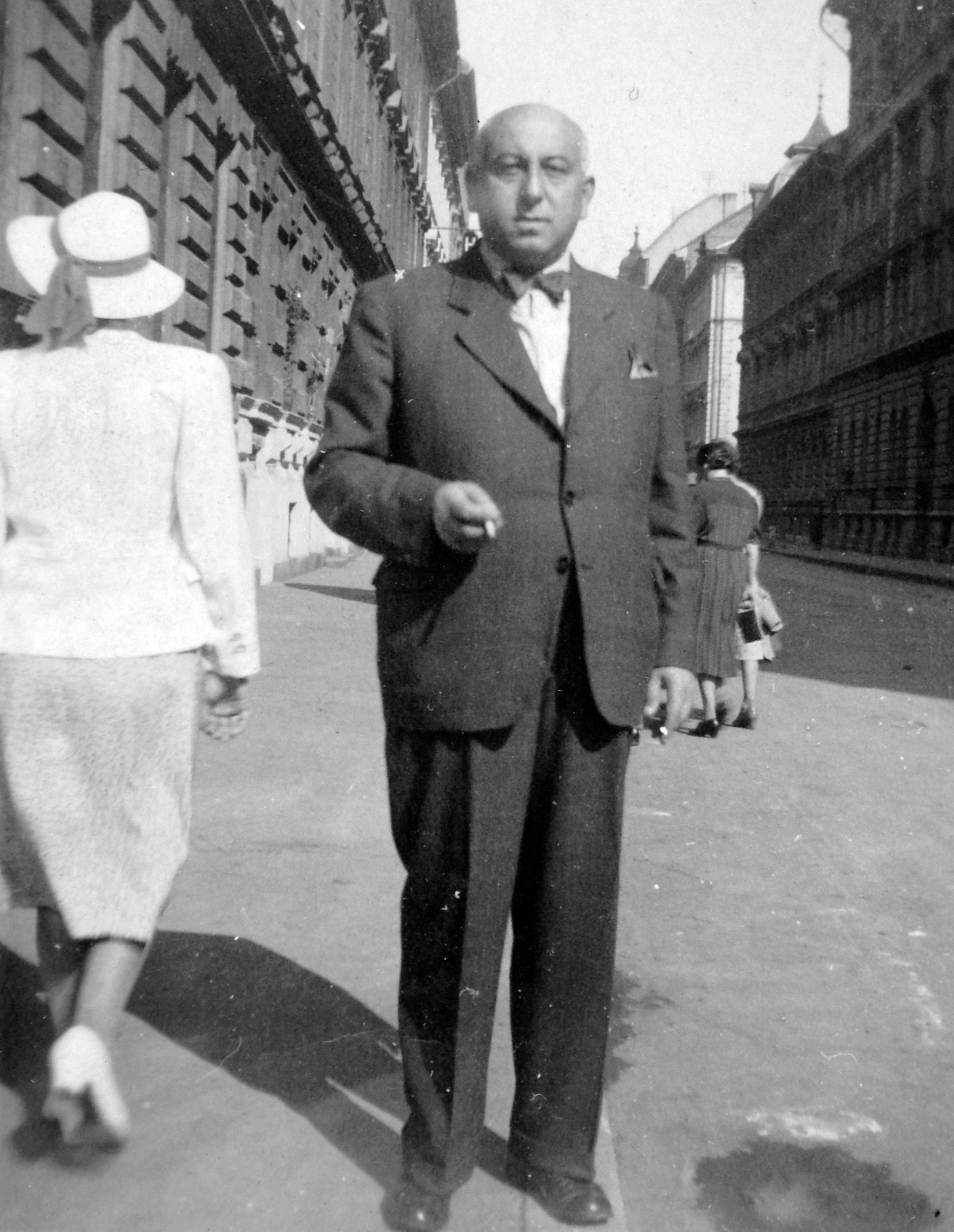 Hungary, Budapest VII., Vörösmarty utca a Dob utca felől a Jósika utca felé nézve., 1939, Fortepan, Budapest, bow tie, Fortepan #7367