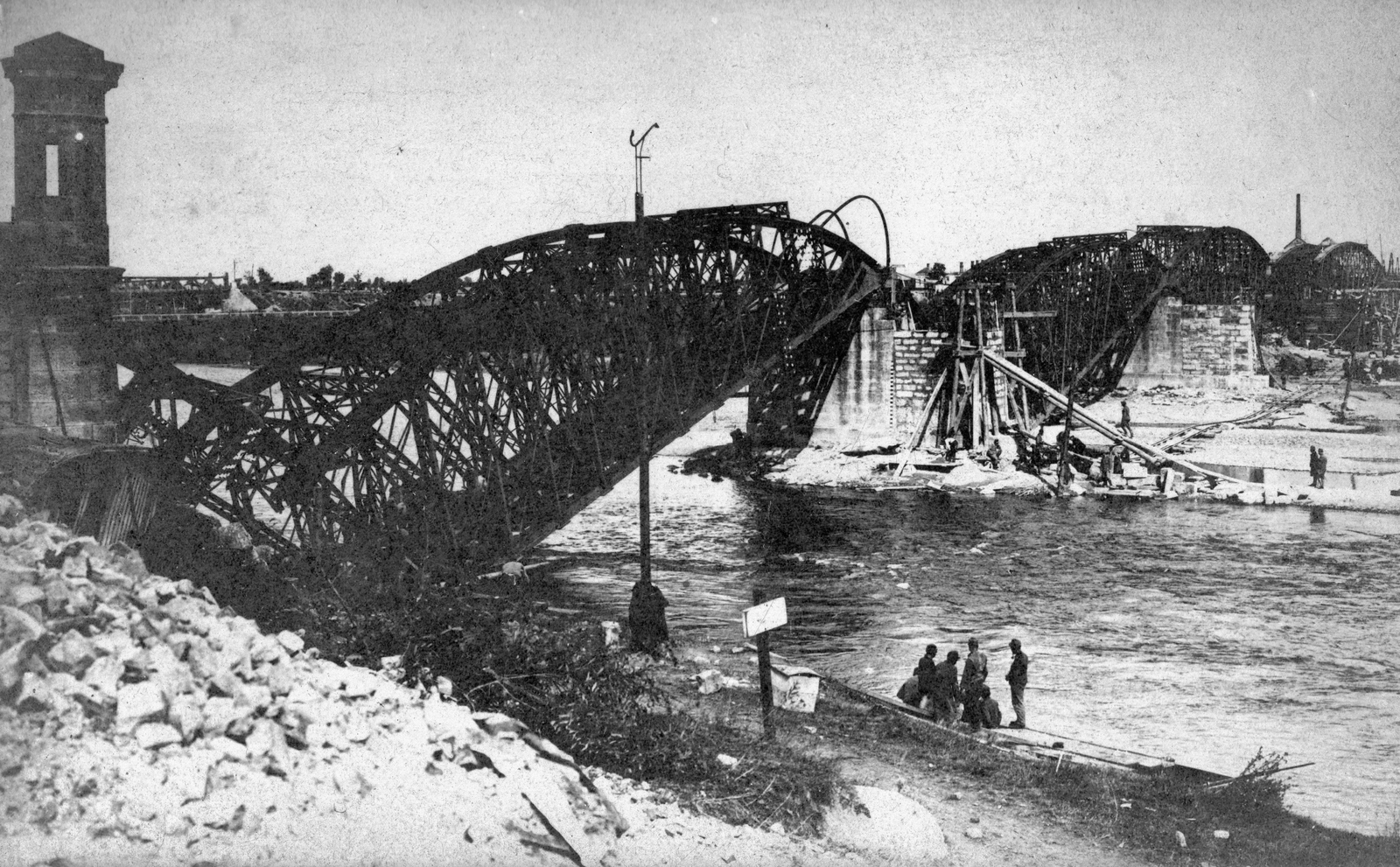 Ukraine, Chernivtsi, (ekkor Czernowitz), lerombolt vasúti híd., 1917, Fortepan, First World War, war damage, river, railway bridge, wrecked bridge, Fortepan #73676