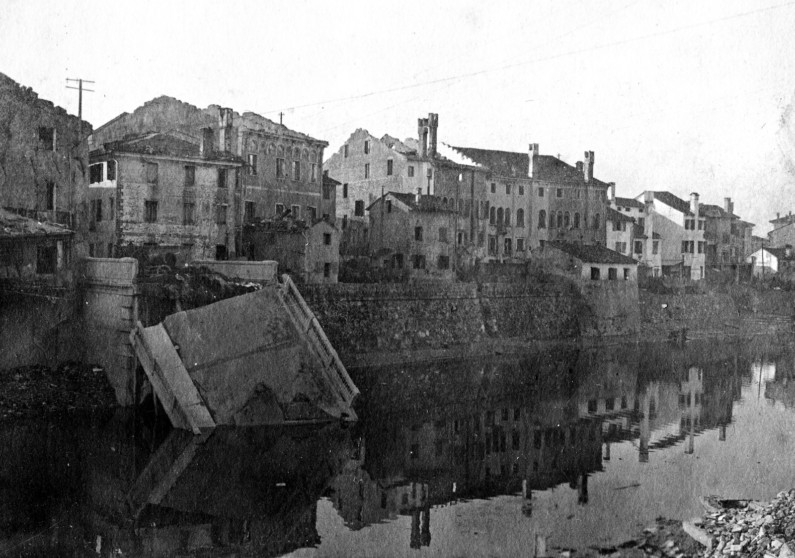 Olaszország, Motta di Livenza, lerombolt közúti híd a Livenza folyó felett., 1917, Fortepan, háborús kár, folyó, hídroncs, rom, Fortepan #73721