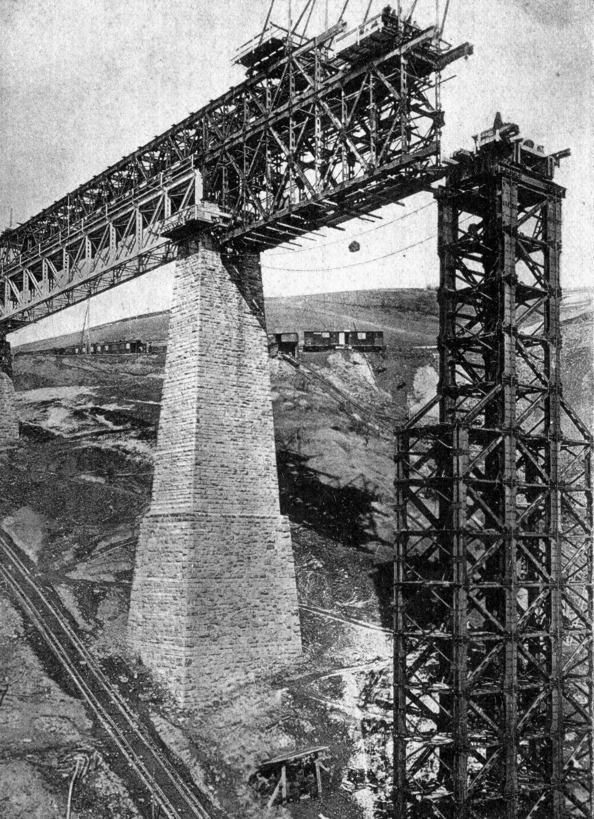 Romania,Transylvania, Livezi, a felrobbantott Karakó-völgyhíd helyreállítása., 1916, Fortepan, First World War, construction, railway bridge, wrecked bridge, bridge building, Fortepan #73723